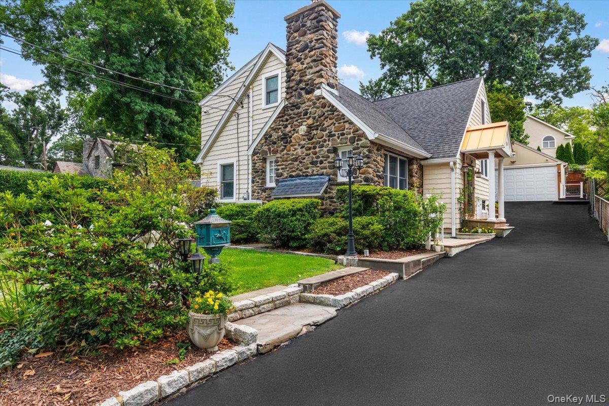 Photo 4 of this property