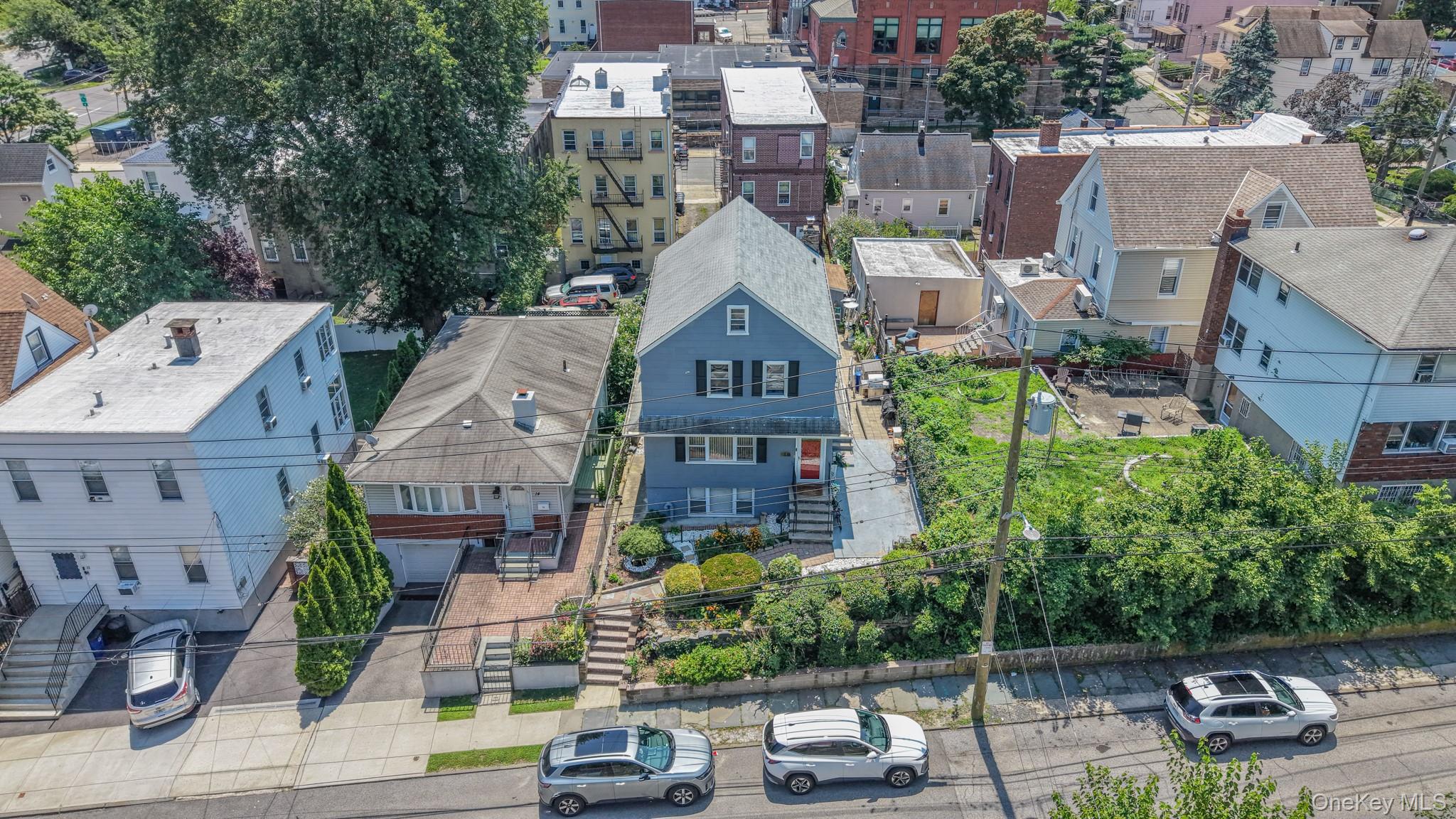 Photo 4 of this property