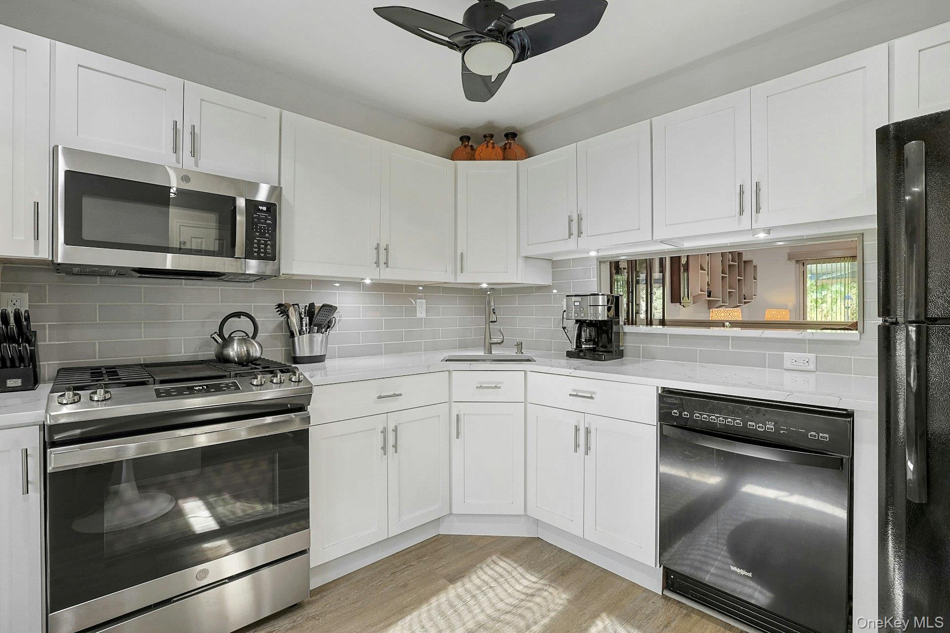 Photo 3 of this property