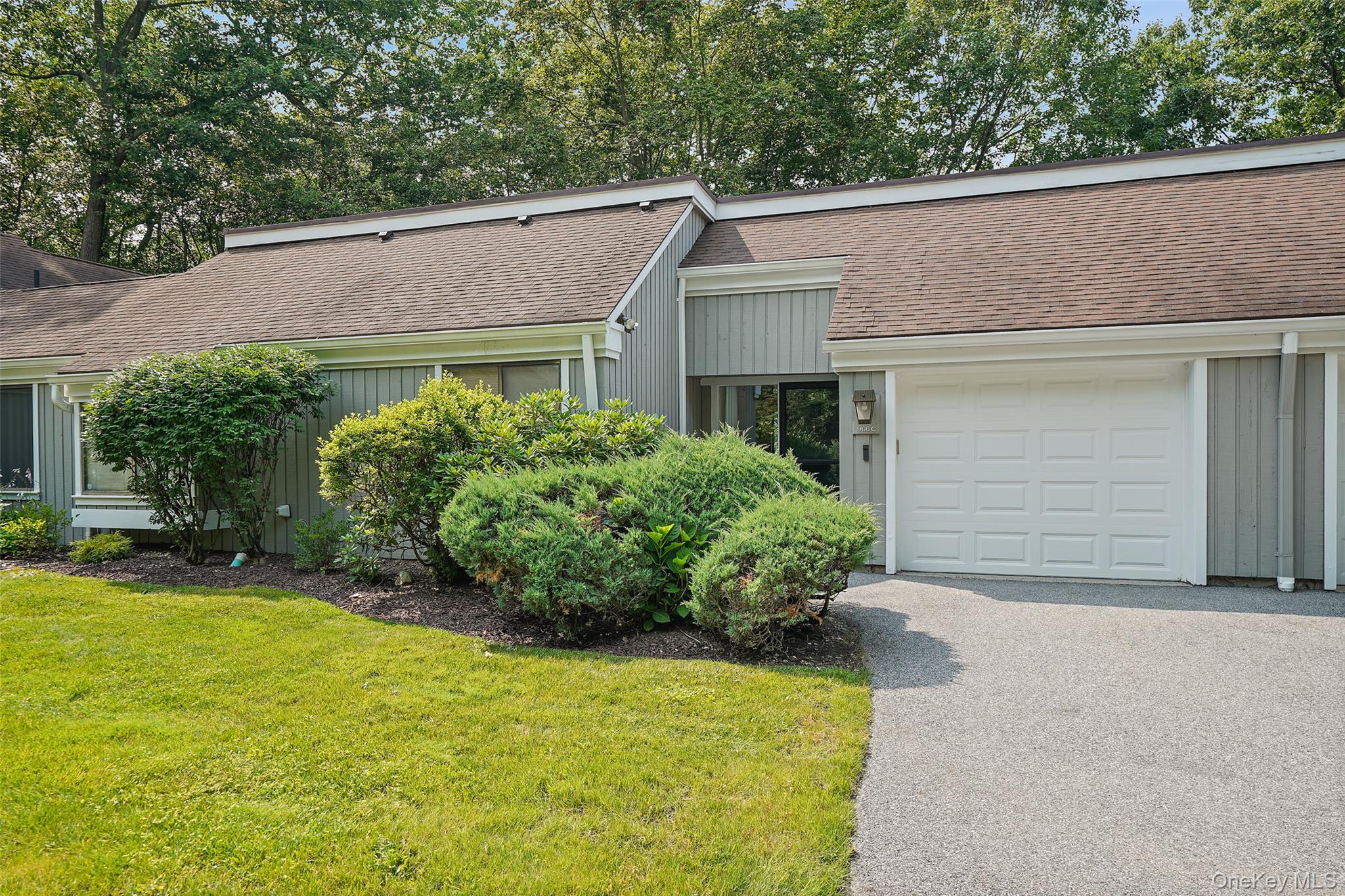 Spacious one-level, no steps Stratford model offering 2 bedrooms, 2 ba...