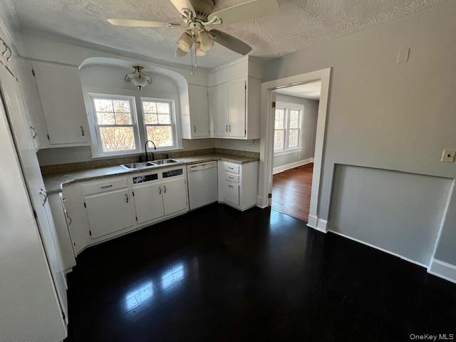 Photo 3 of this property