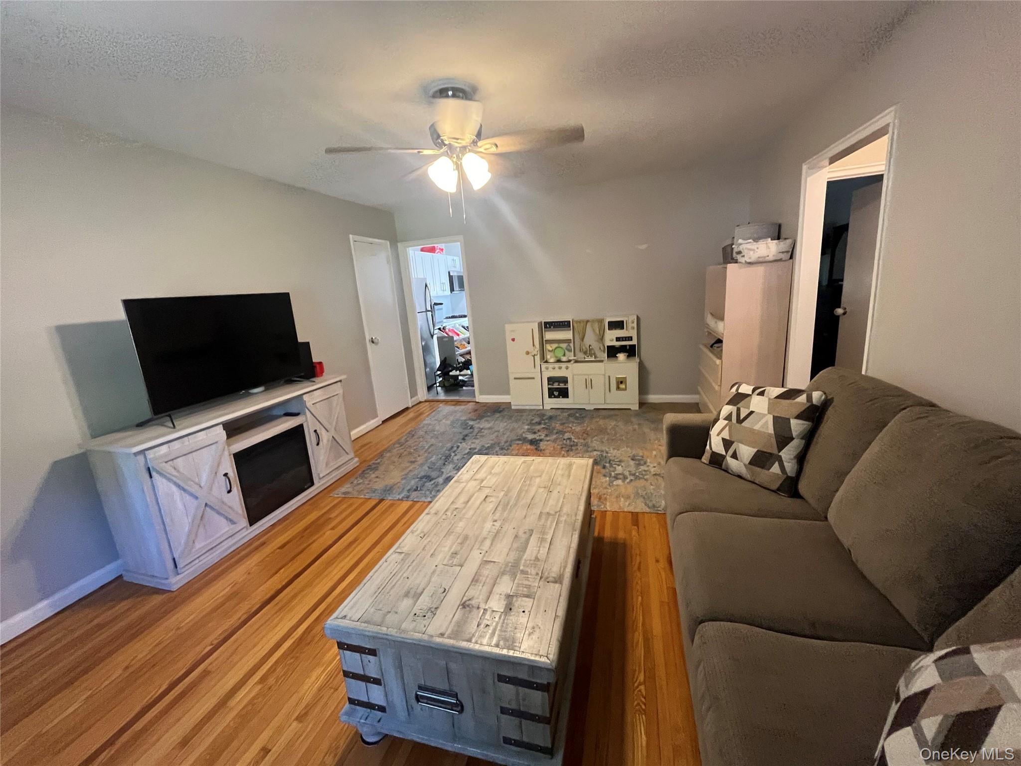 Photo 4 of this property