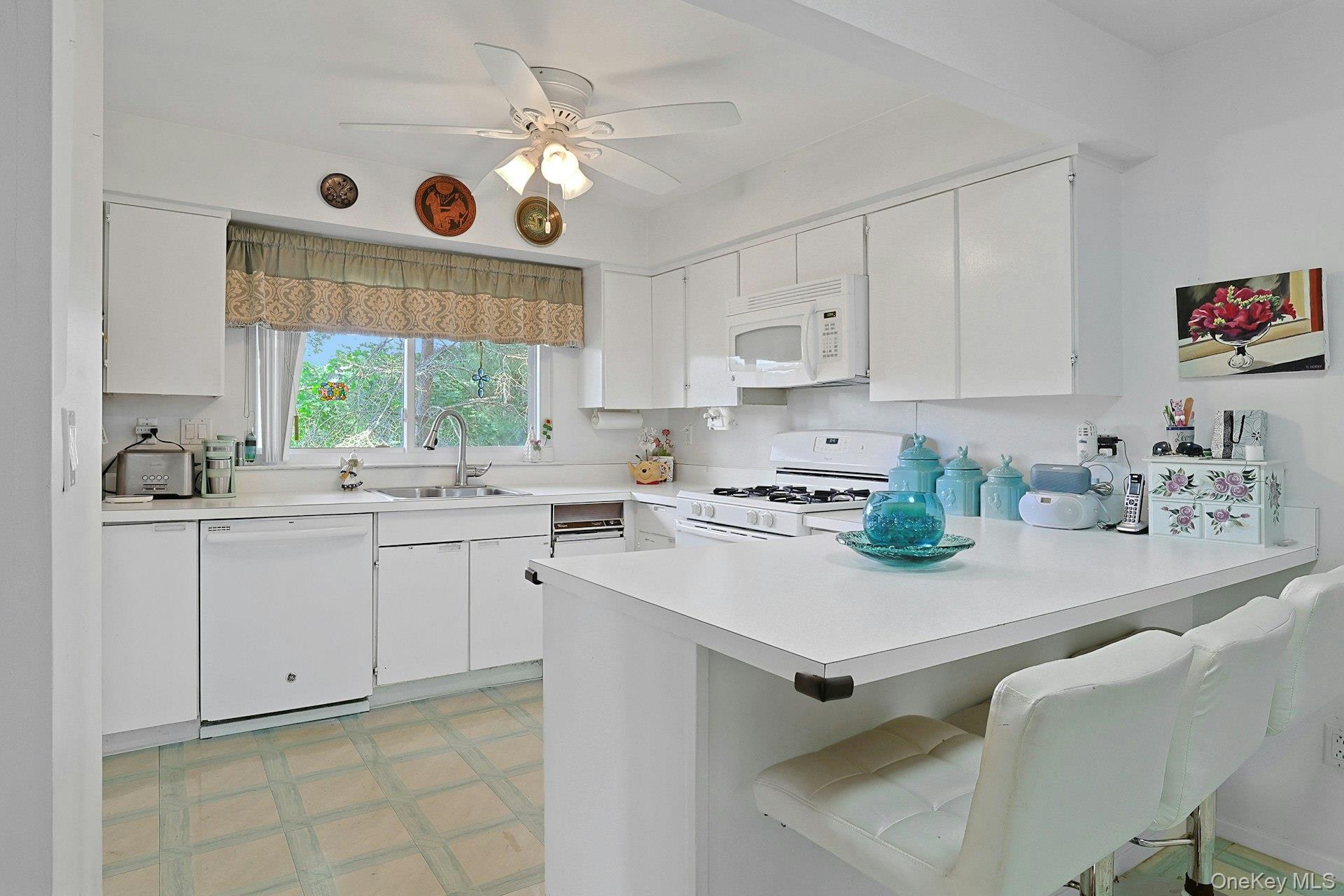 Photo 11 of this property