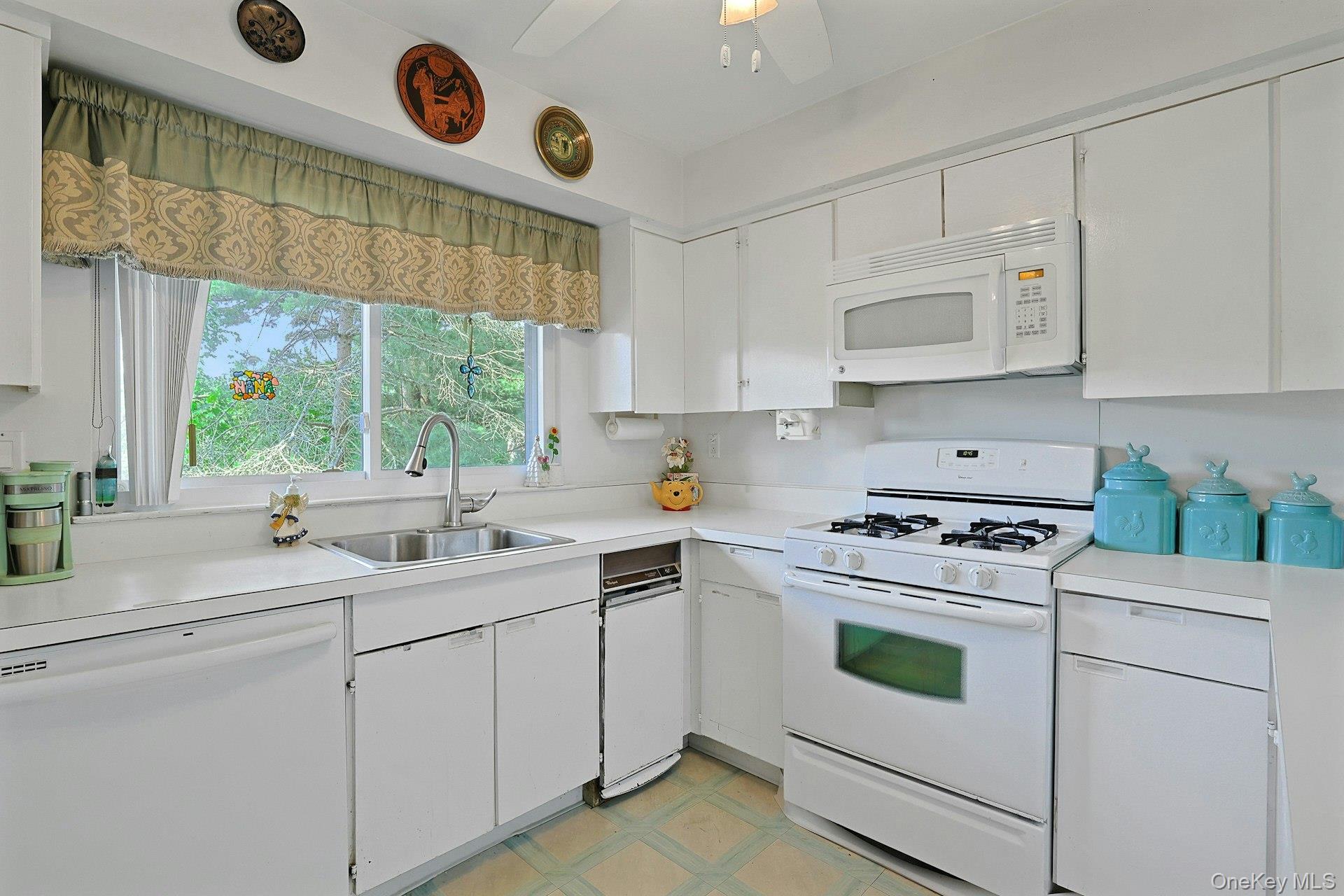 Photo 13 of this property