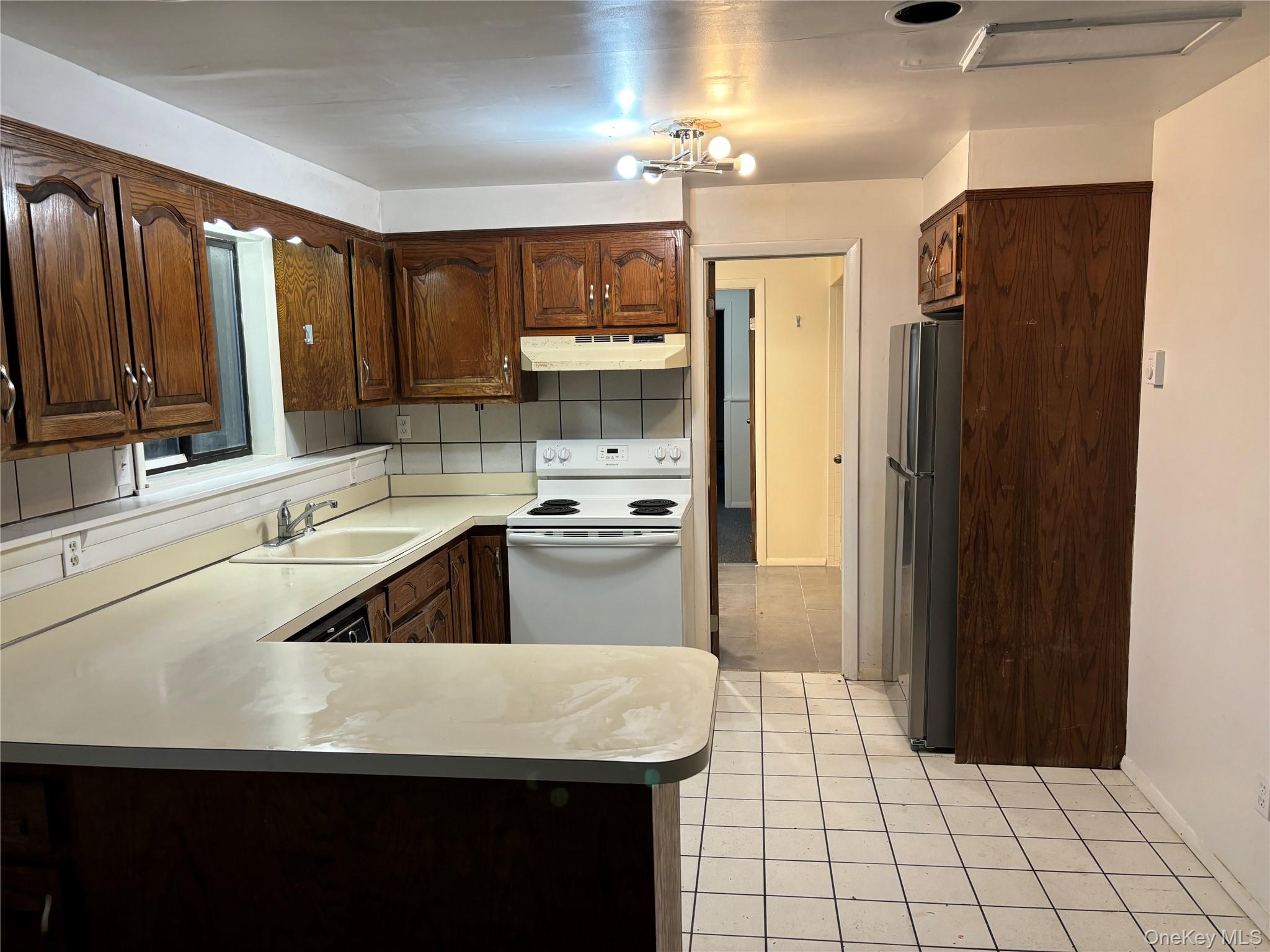 Photo 3 of this property