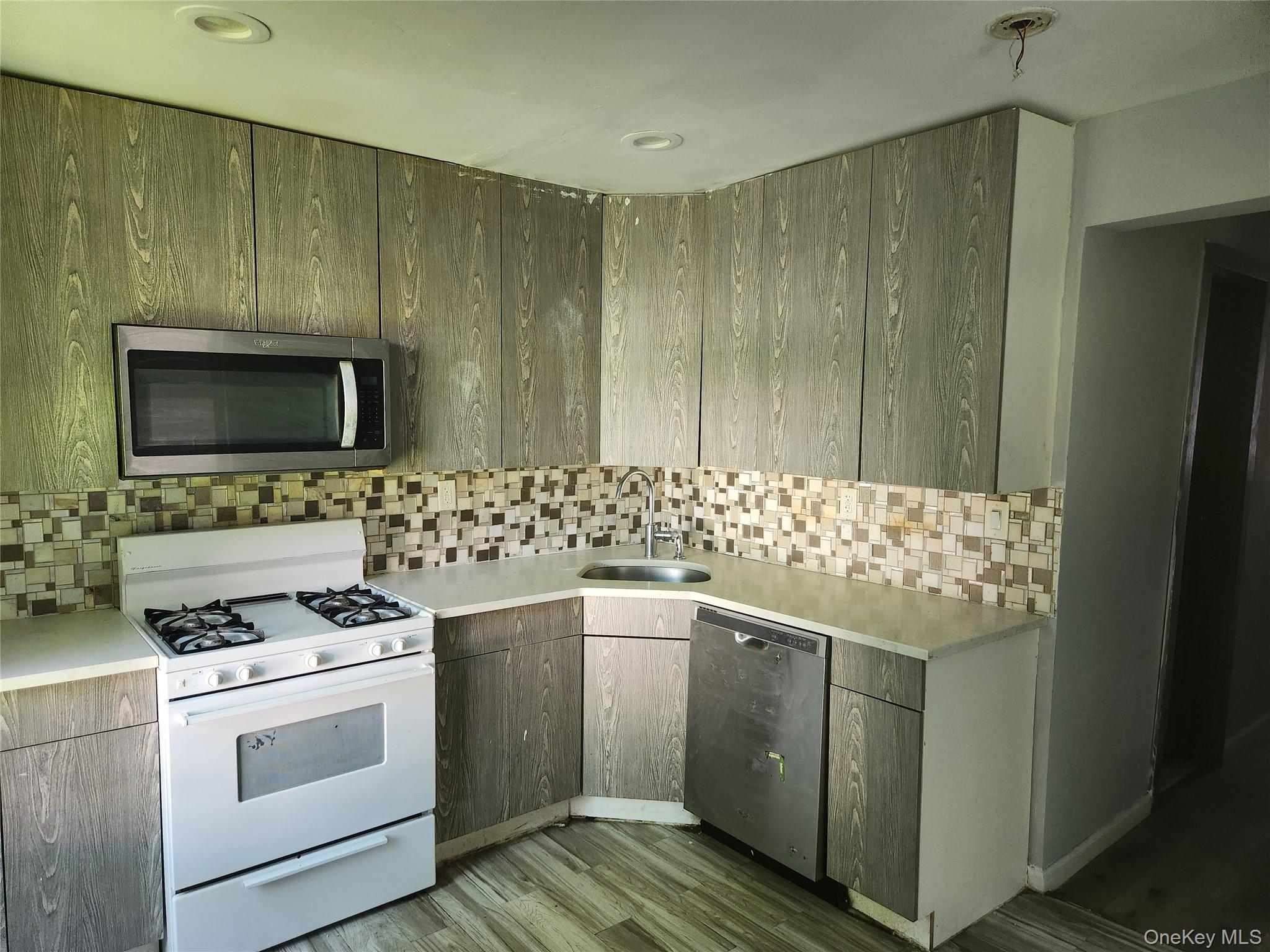 Photo 8 of this property