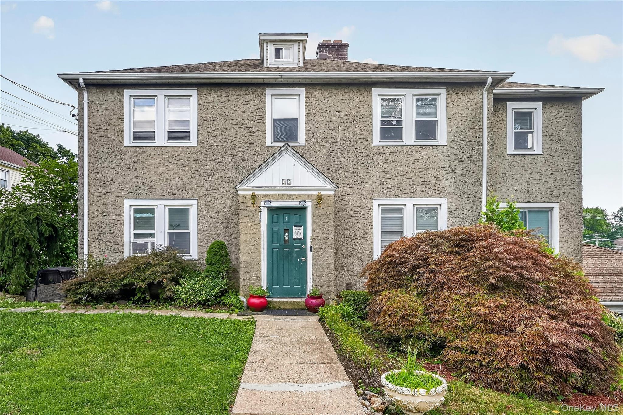 Fully leased triplex in the heart of Harrison generating around a 7% c...