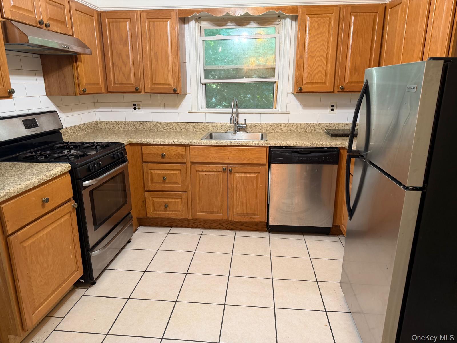 Photo 3 of this property