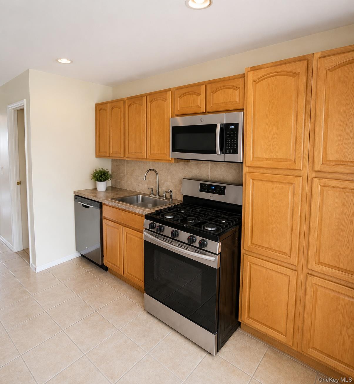 Photo 5 of this property