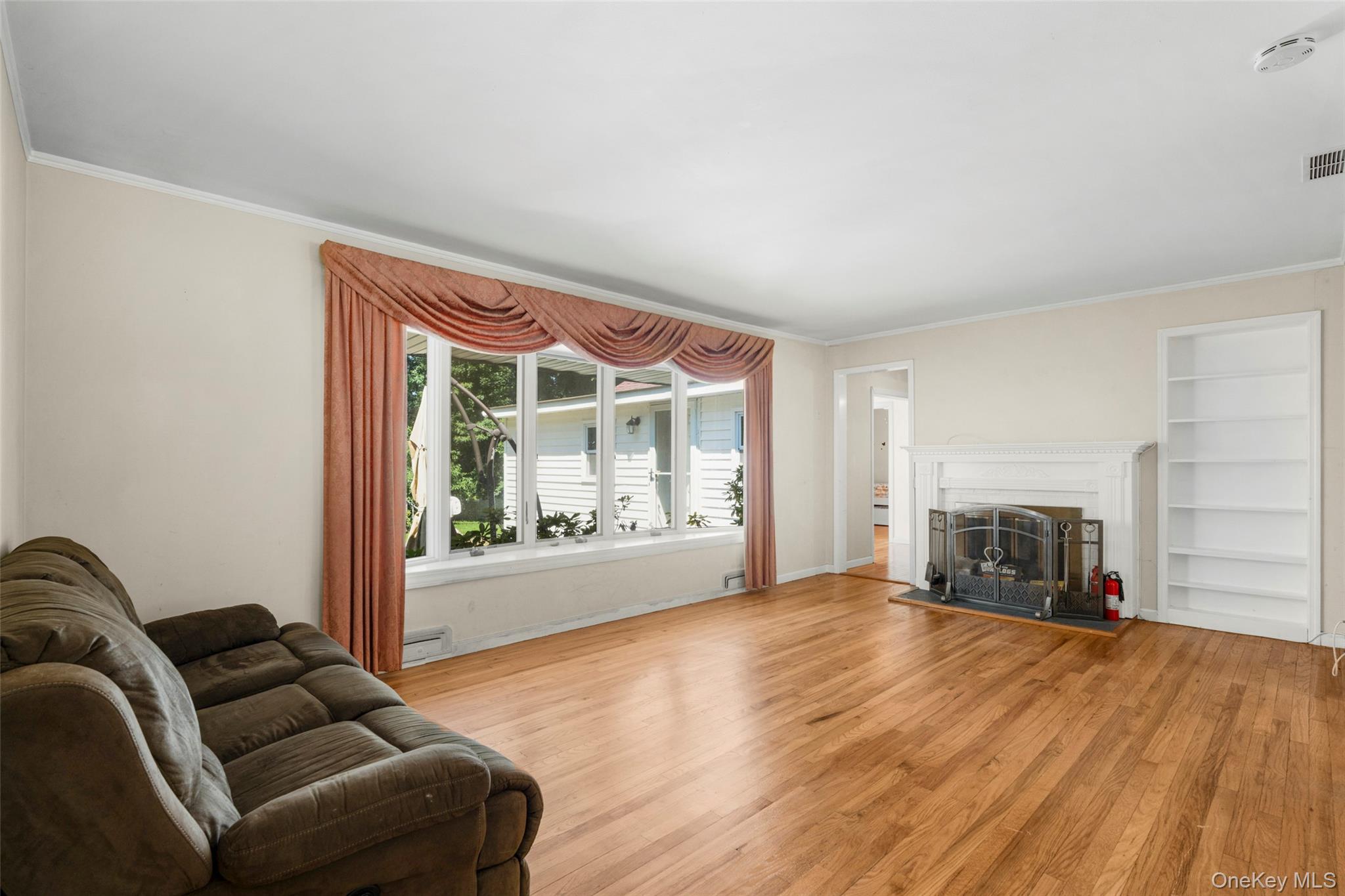 Photo 4 of this property