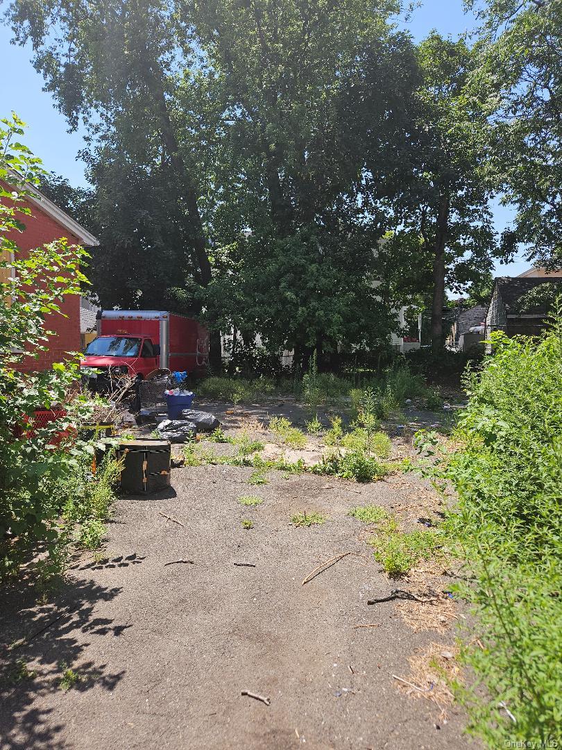 Photo 4 of this property