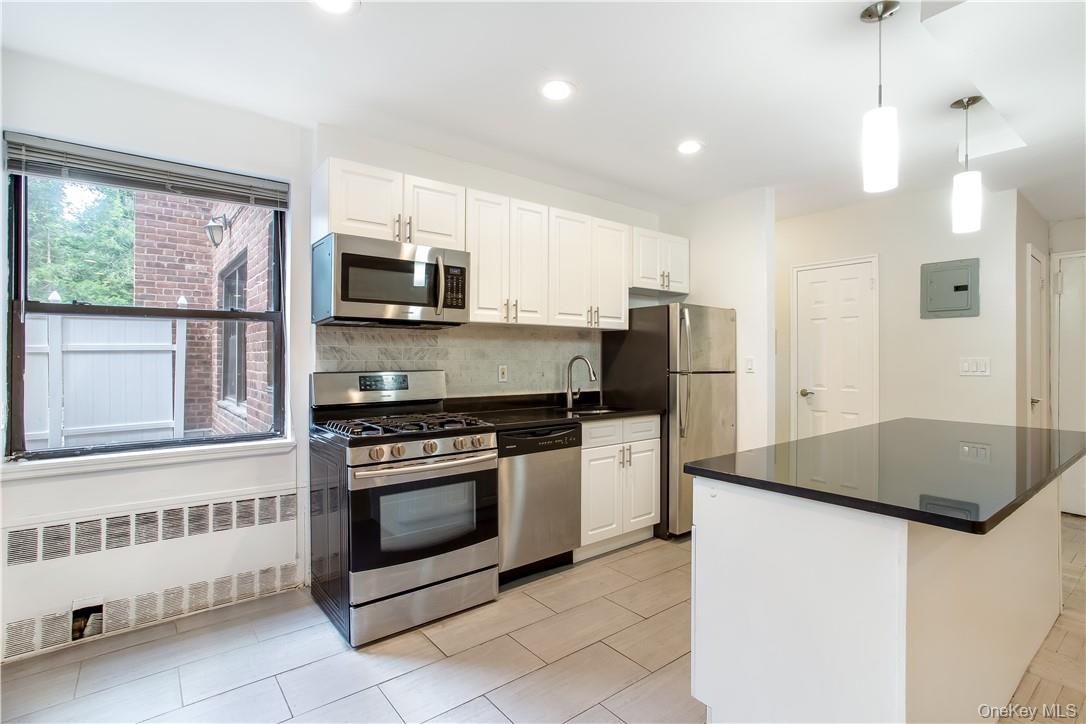 Photo 4 of this property