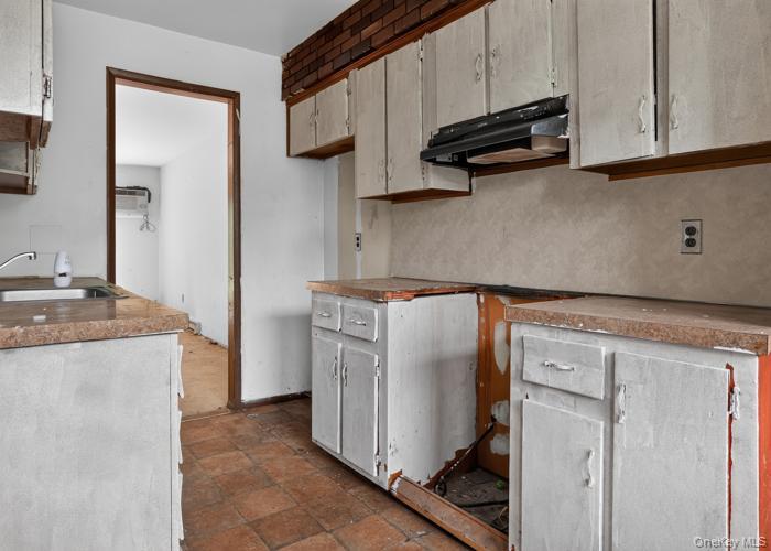 Photo 6 of this property