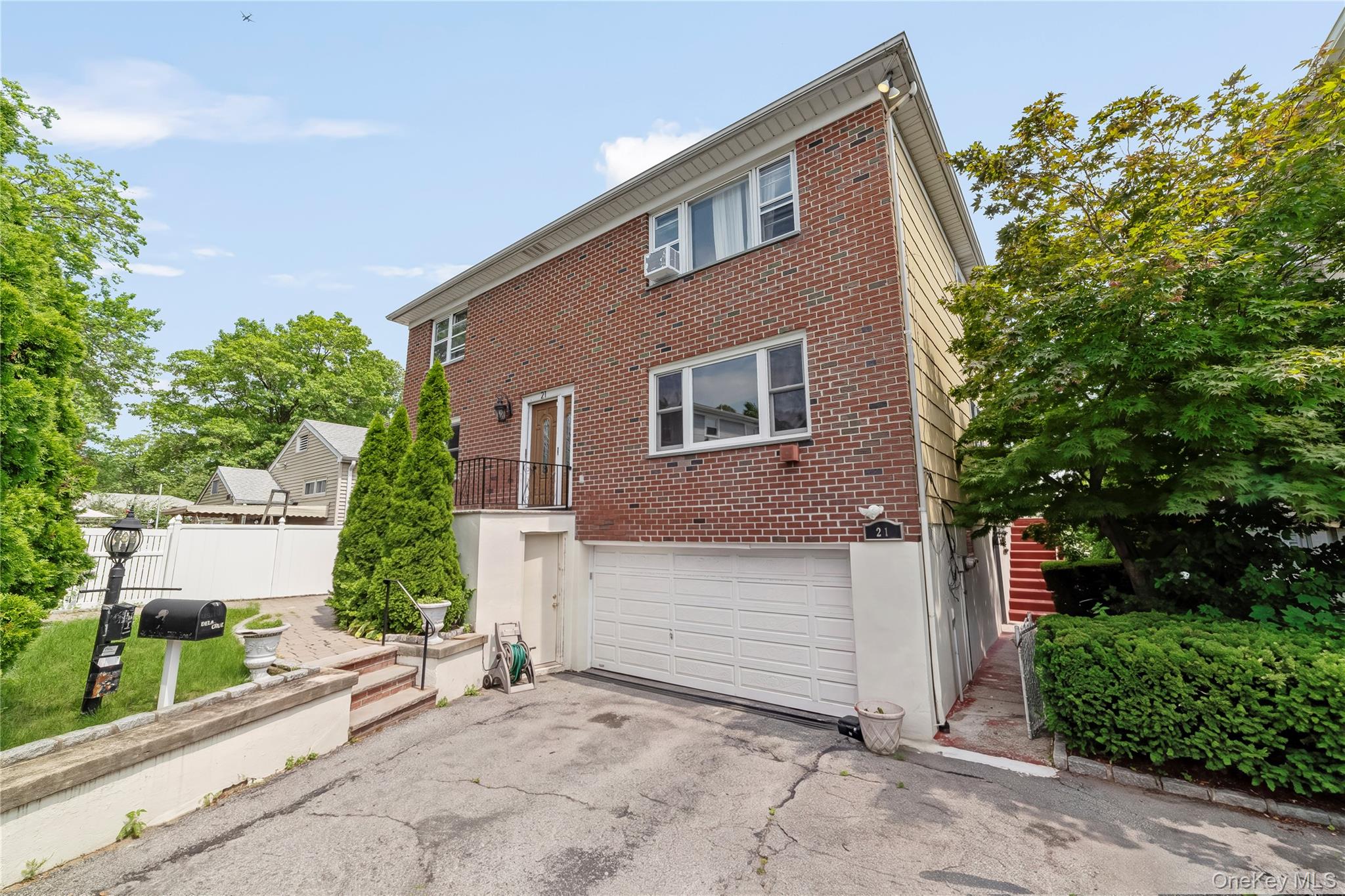 Photo 4 of this property