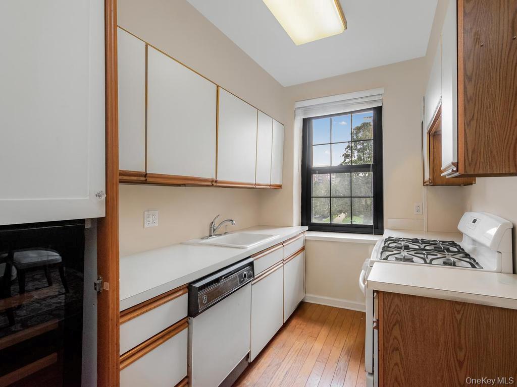 Photo 6 of this property