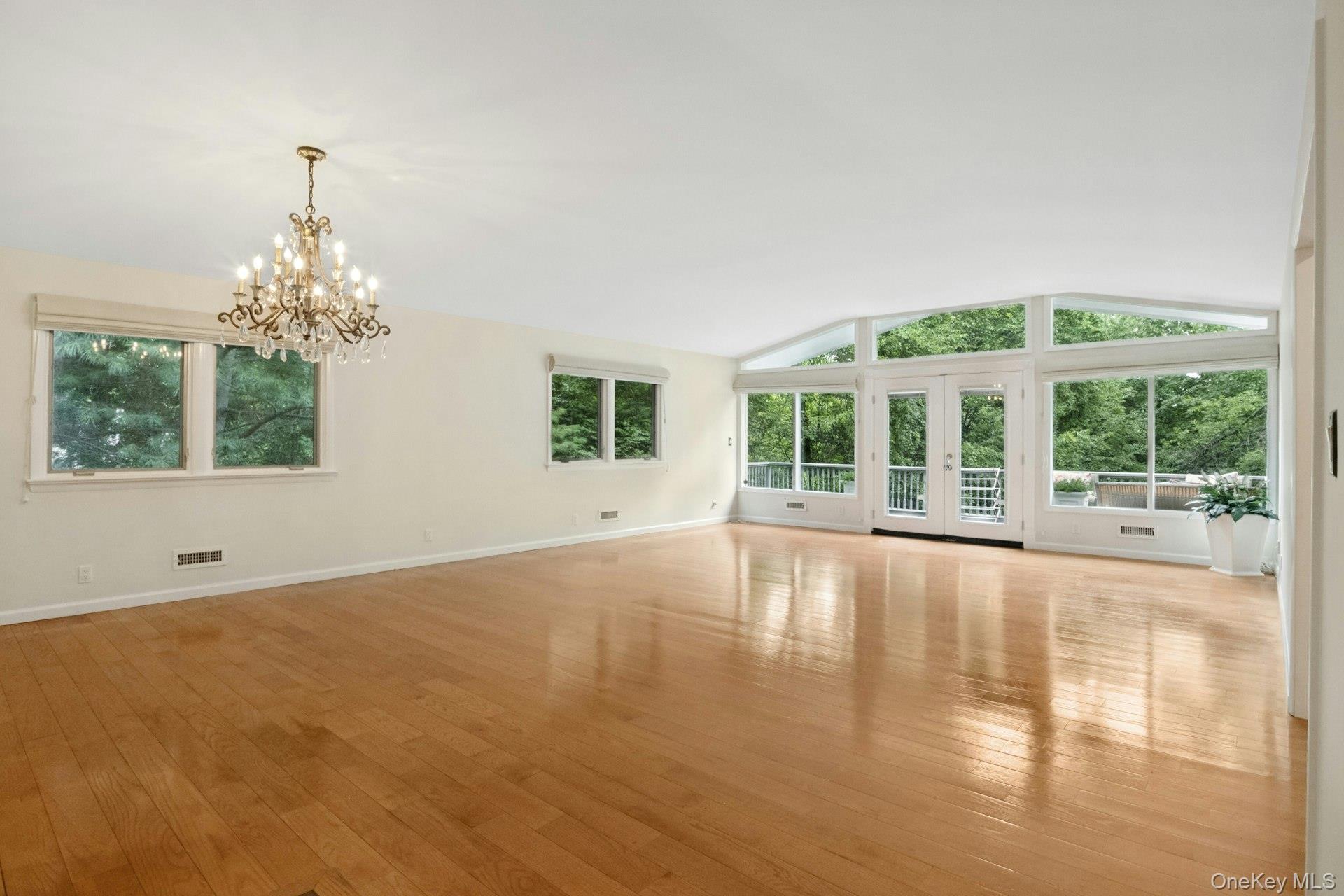 Photo 4 of this property