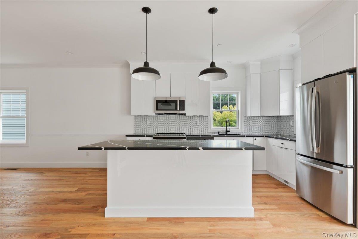 Photo 6 of this property