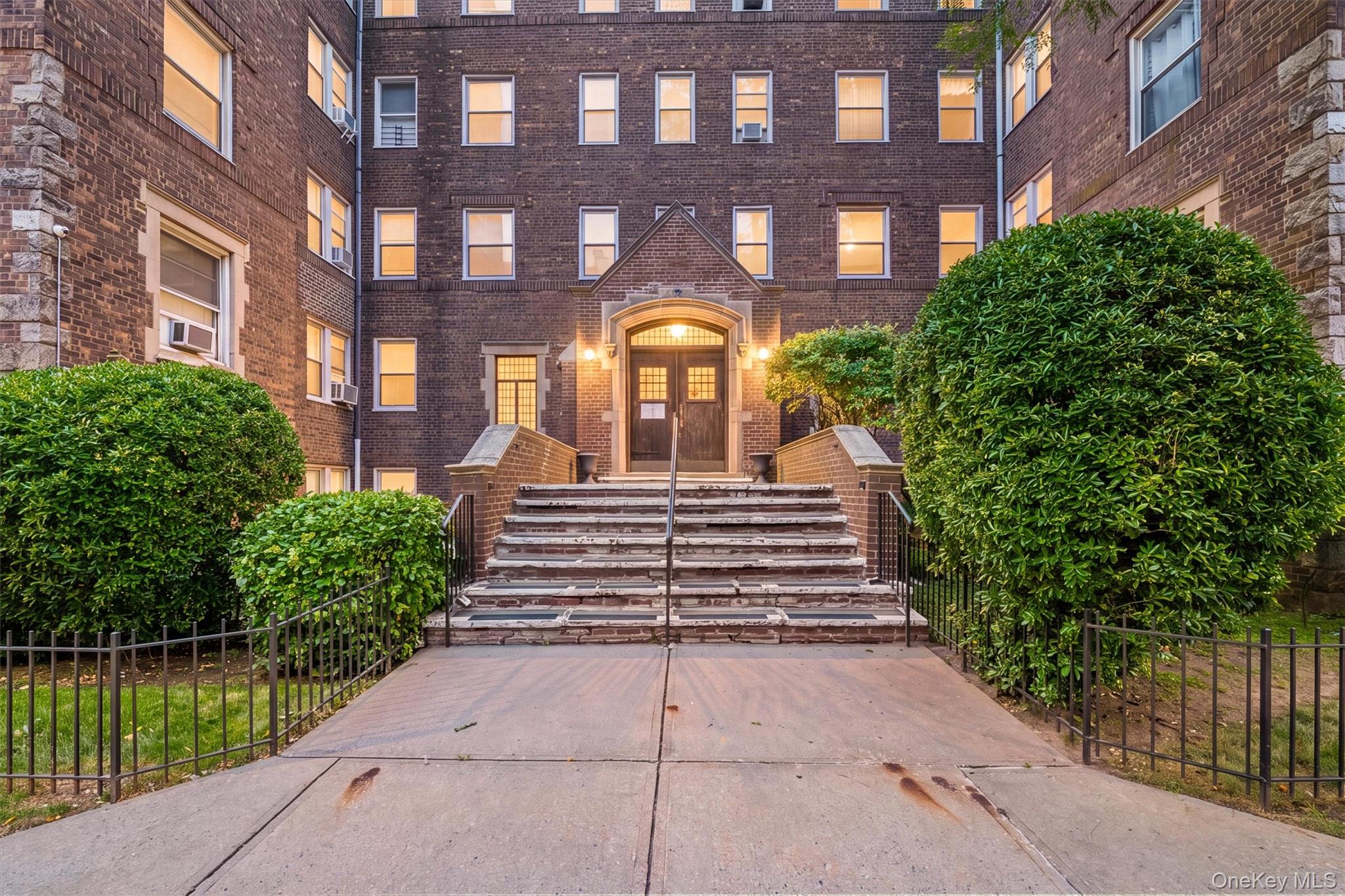 Welcome to easy, low maintenance living  at 19 William Street, a beaut...