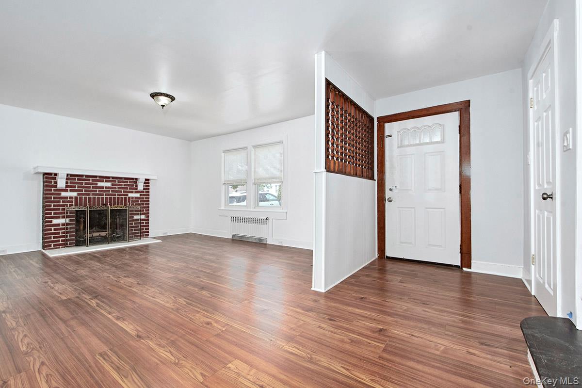 Photo 4 of this property