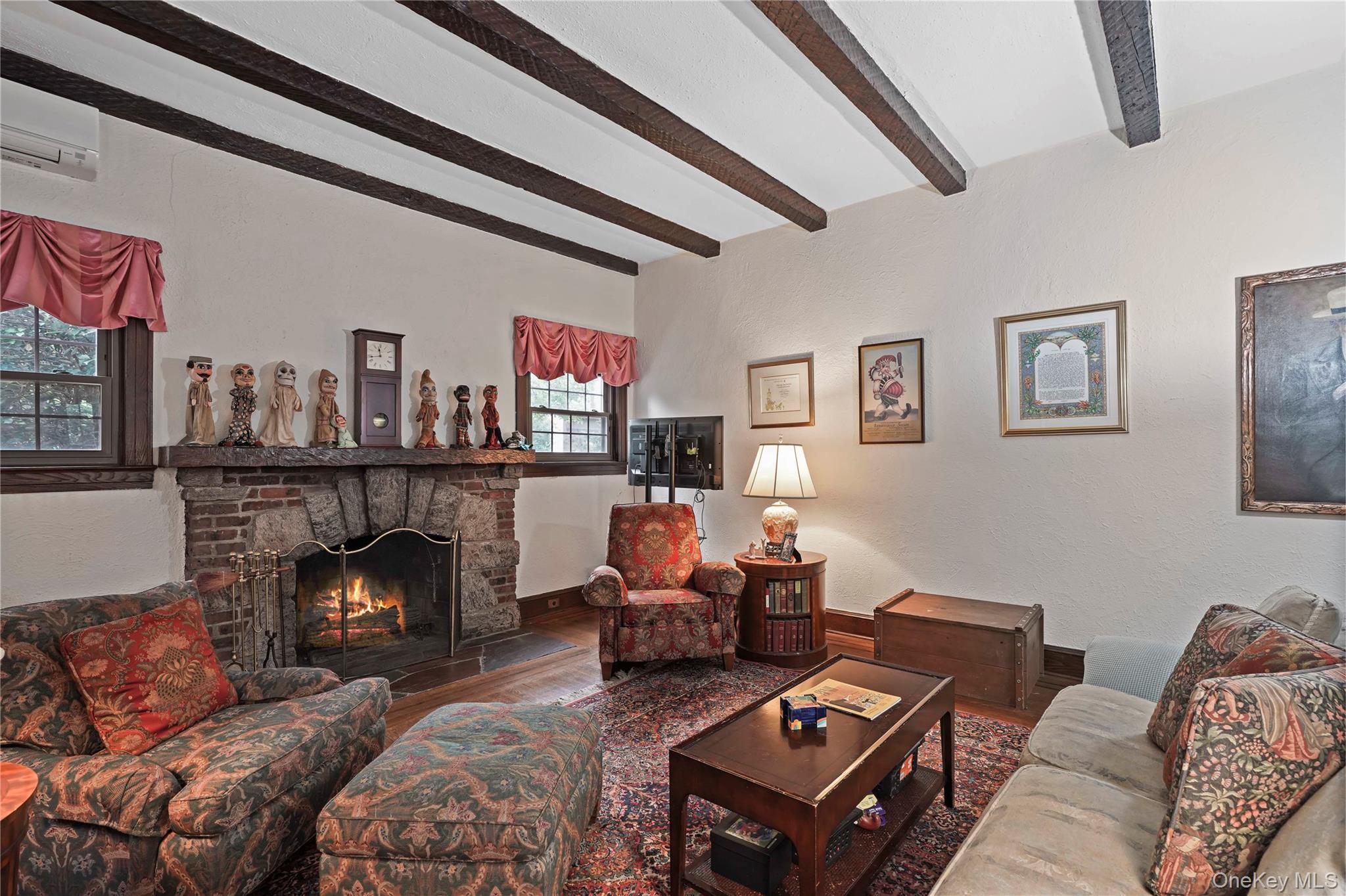 Photo 4 of this property