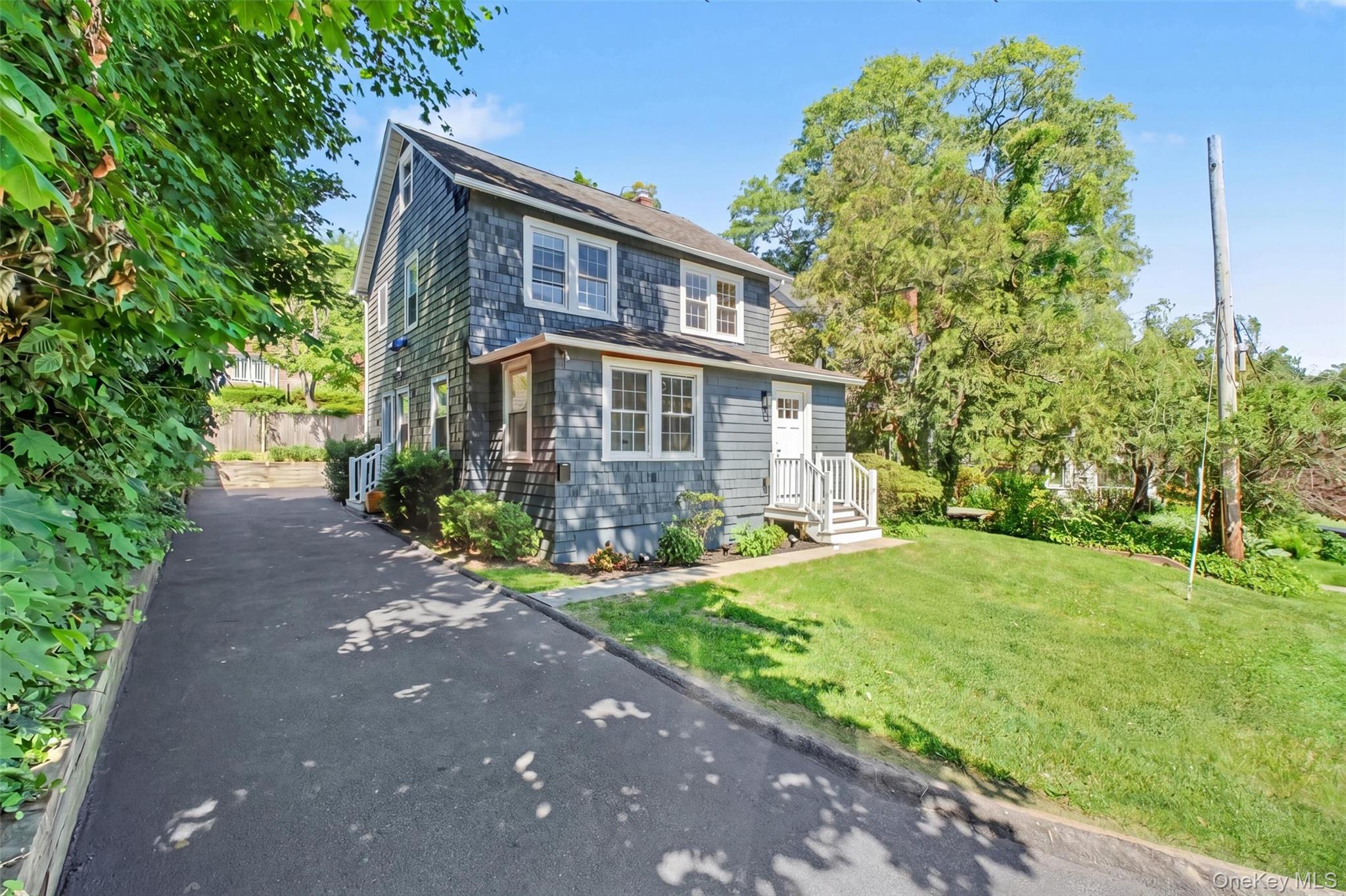 Photo 3 of this property