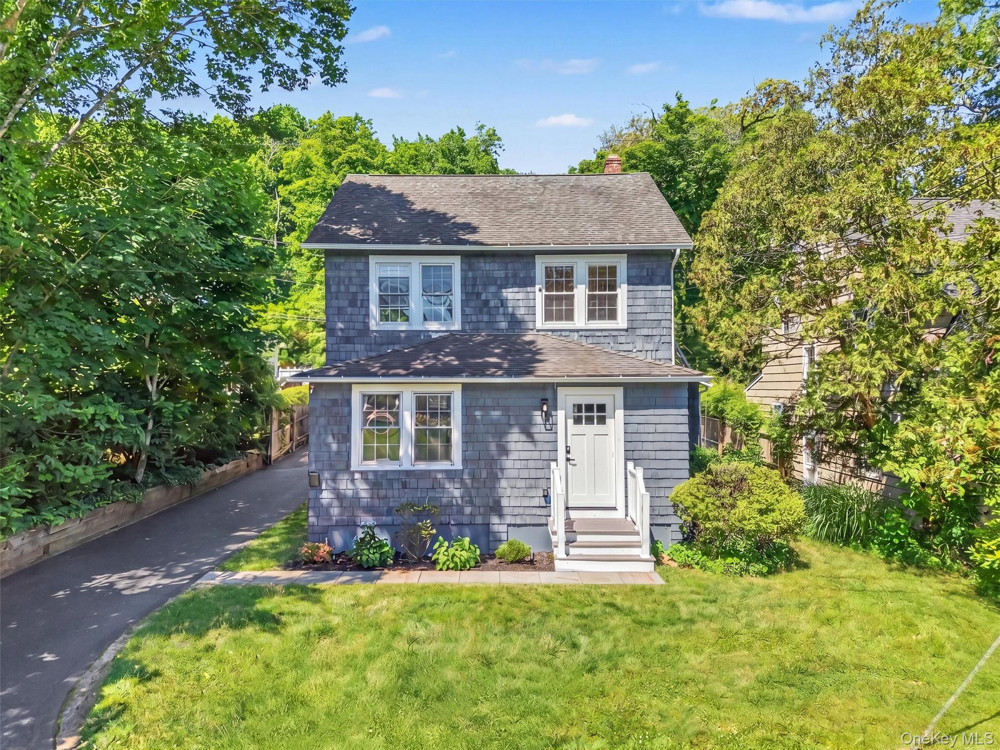 LOCATION. LOCATION. LOCATION.

Three minutes to the Katonah Metro-Nort...