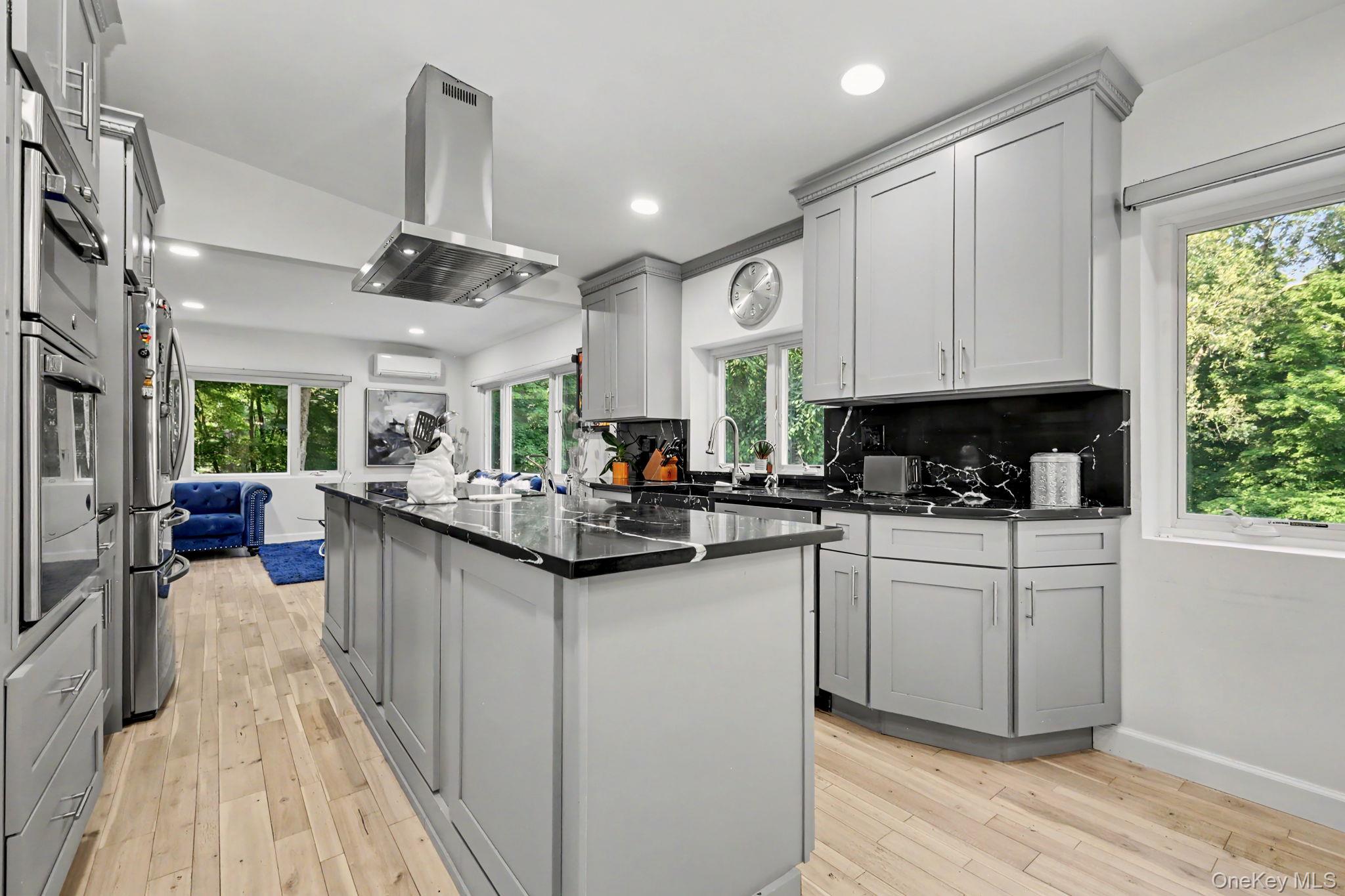 Photo 4 of this property