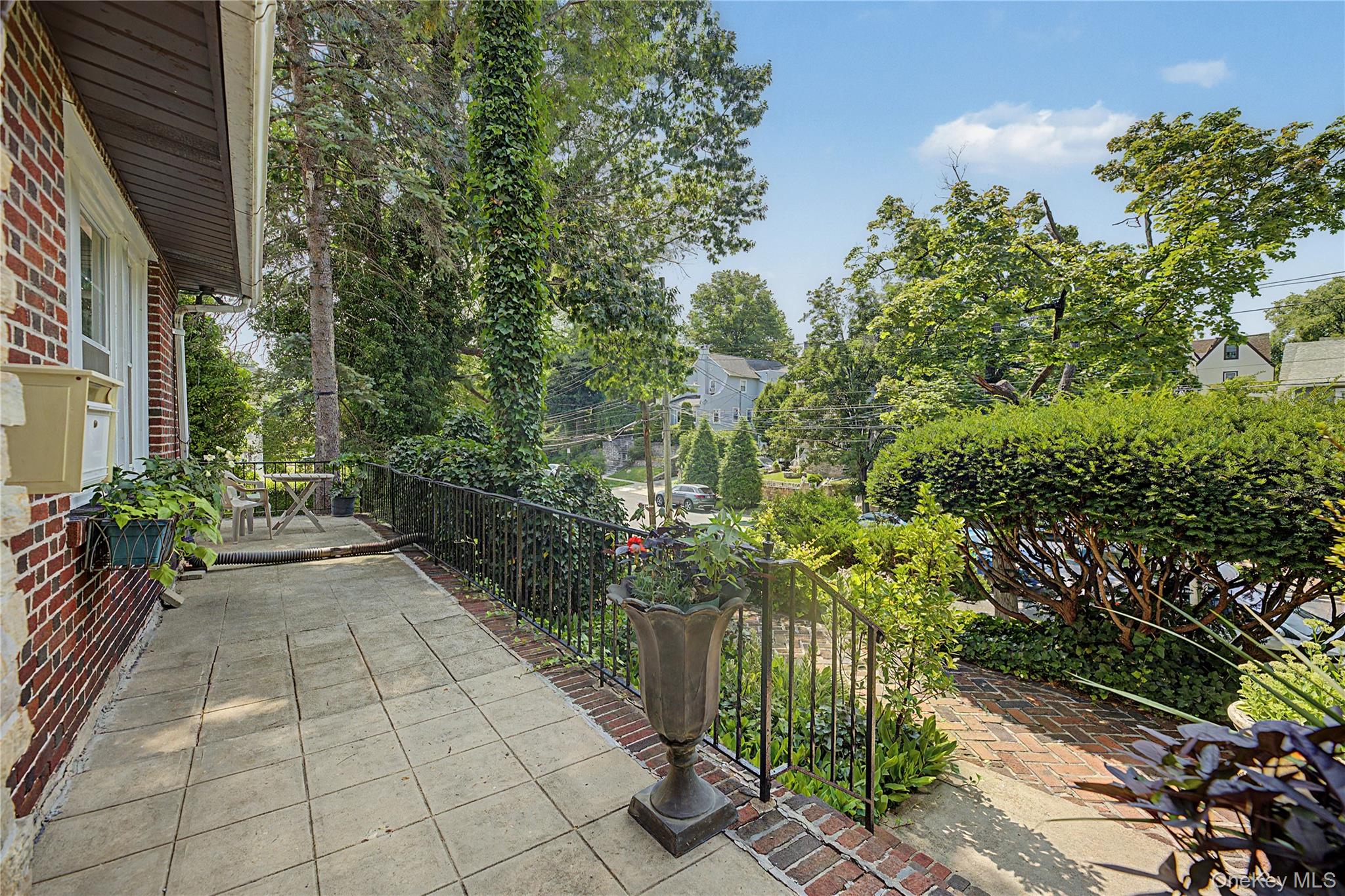 Photo 4 of this property