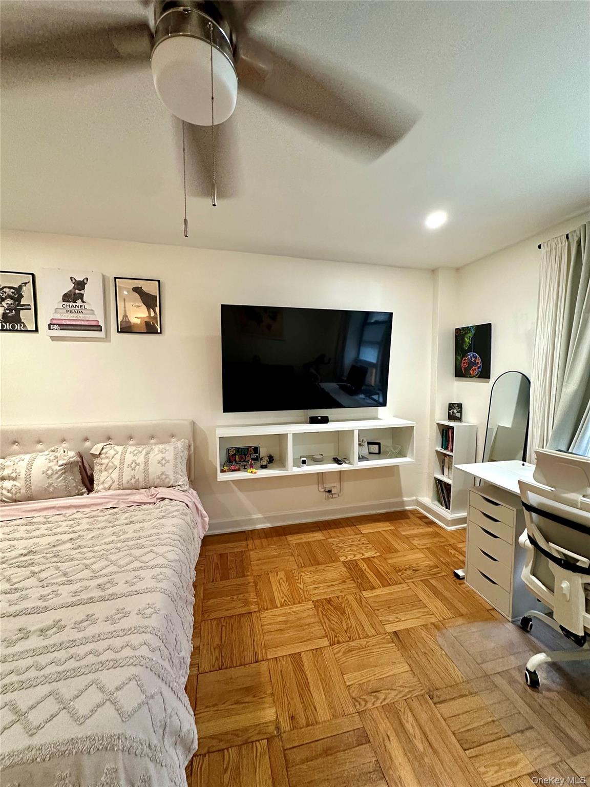 Photo 4 of this property