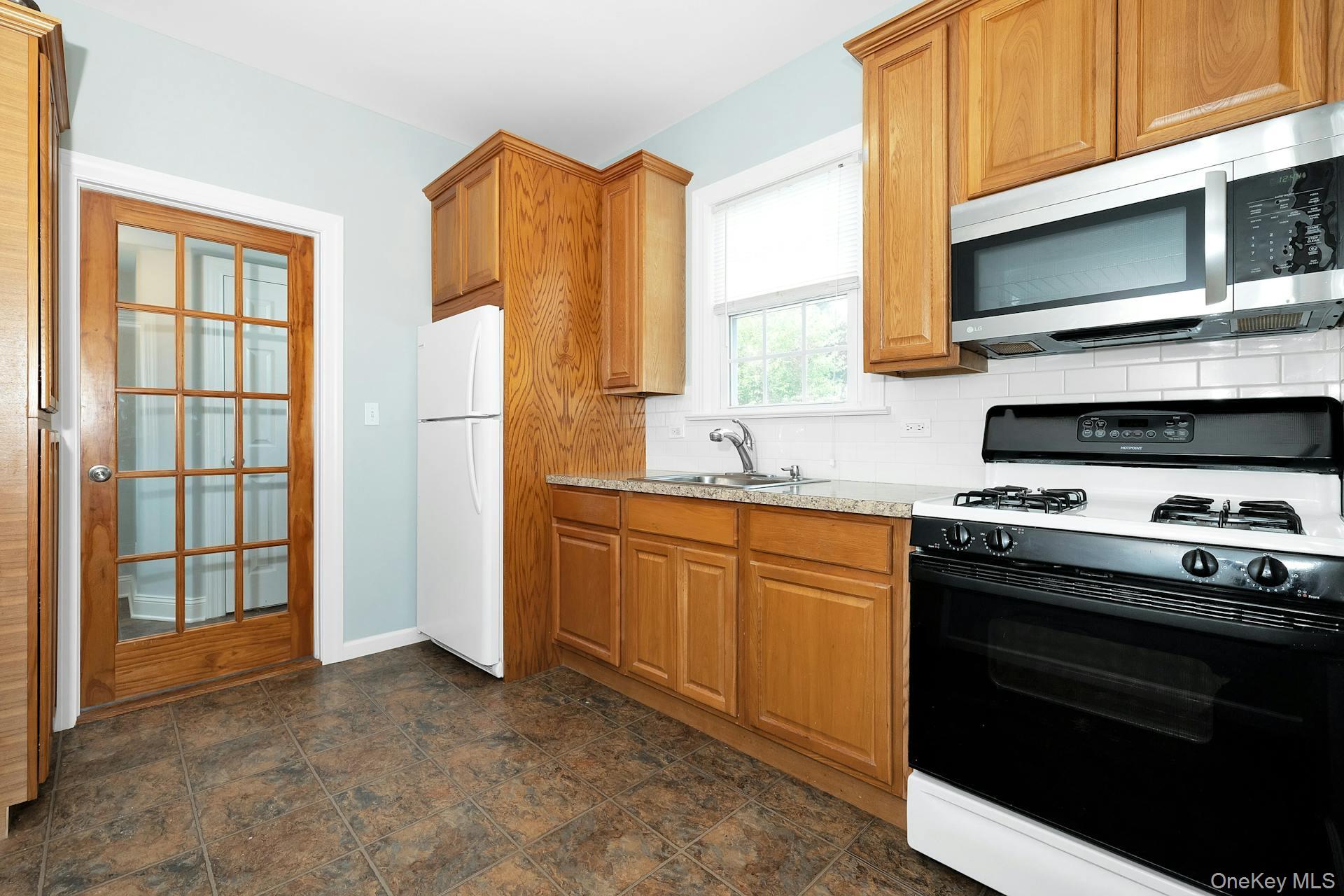 Photo 7 of this property