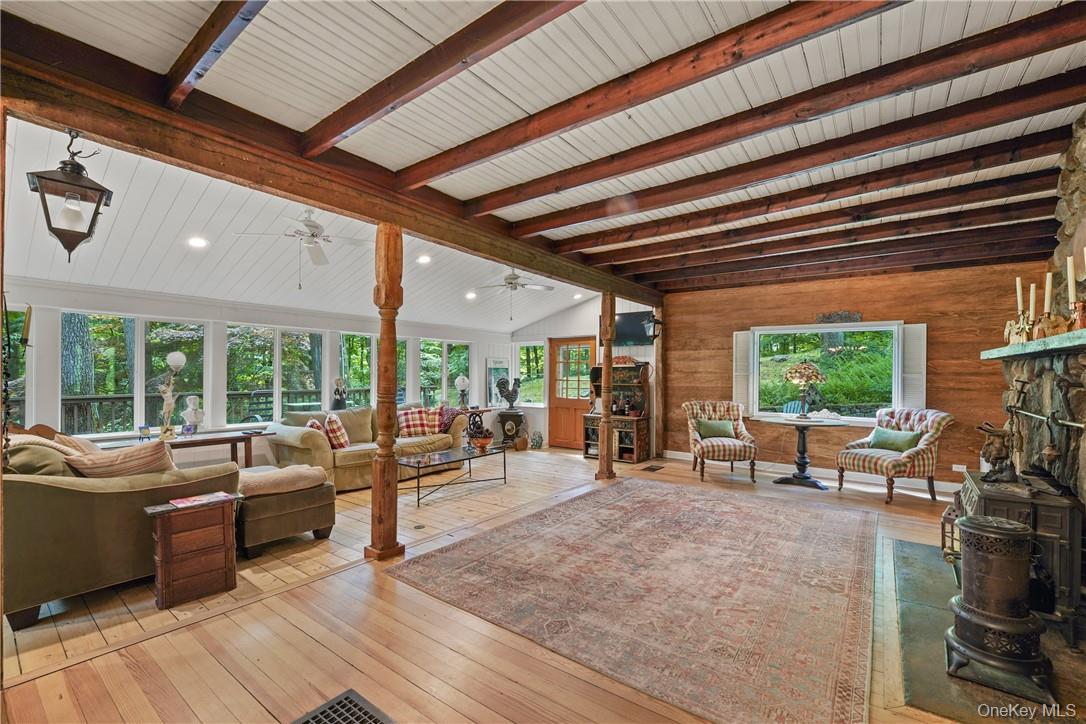 Photo 4 of this property