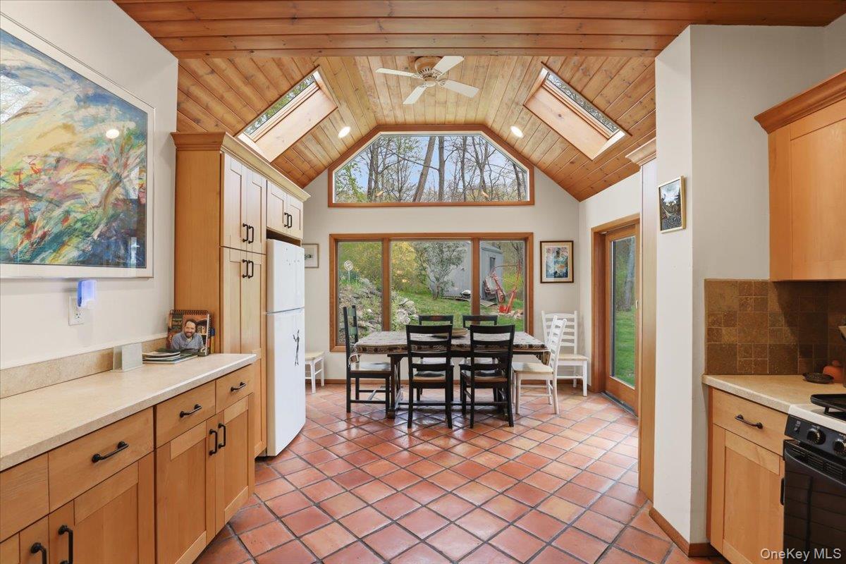 Photo 6 of this property