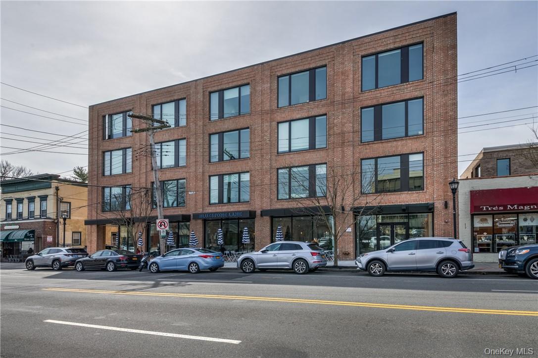 A new Sound Shore level of luxury awaits in this premier rental buildi...