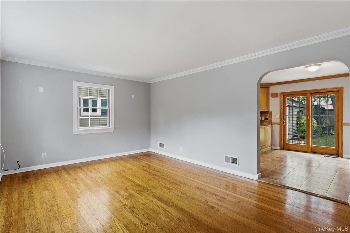 Photo 4 of this property