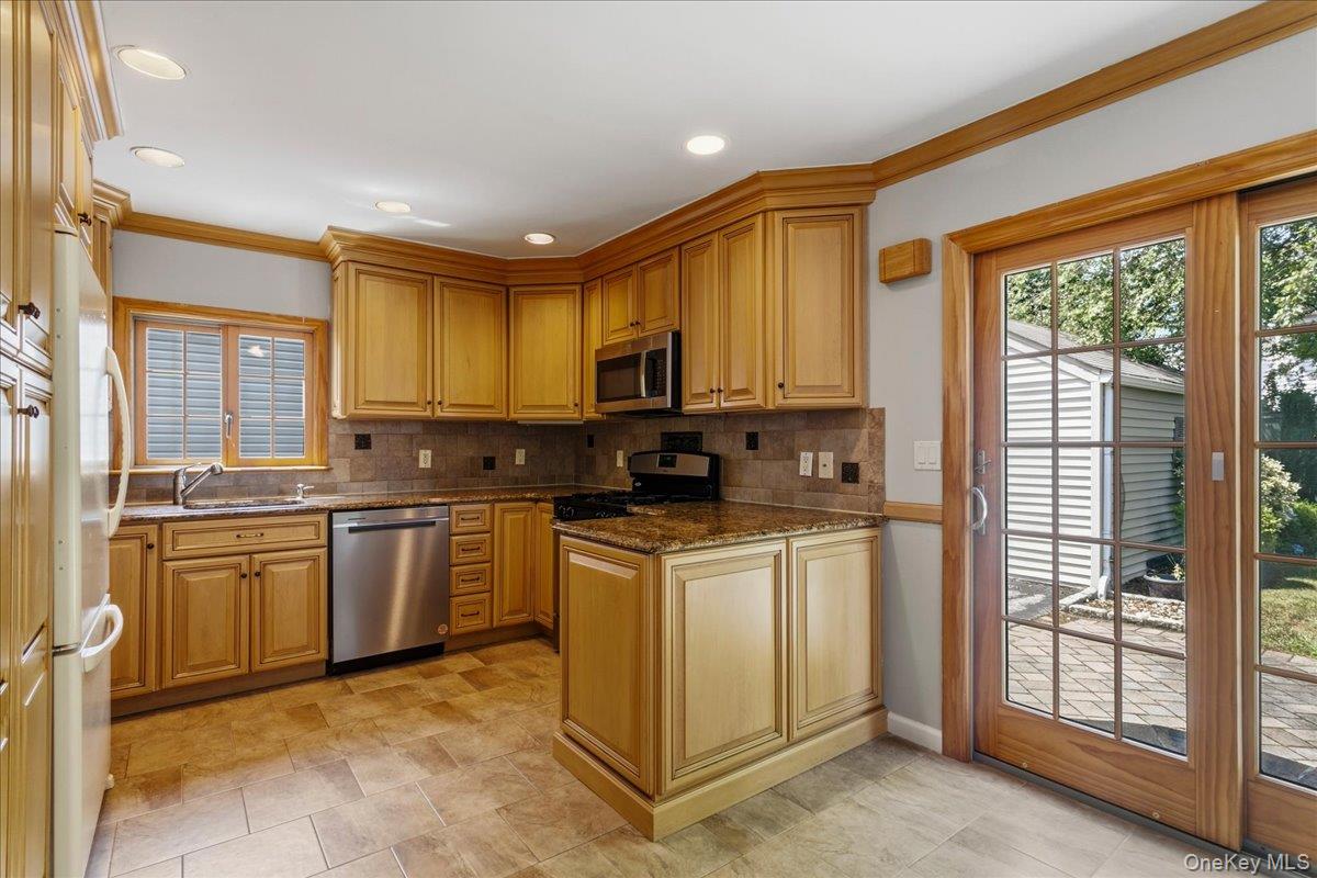 Photo 6 of this property