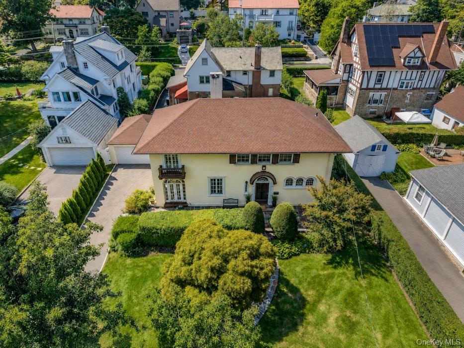 Photo 3 of this property