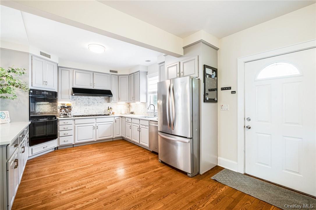 Photo 11 of this property