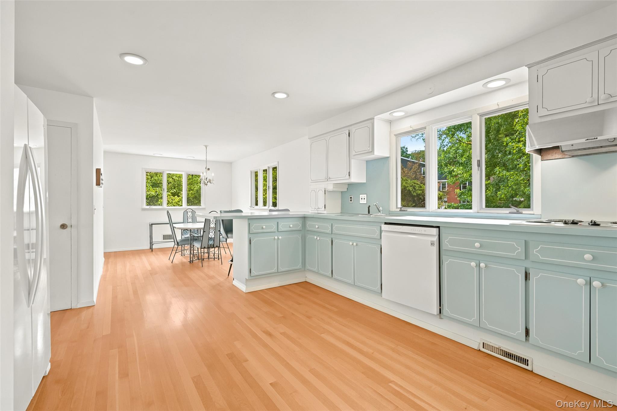 Photo 10 of this property