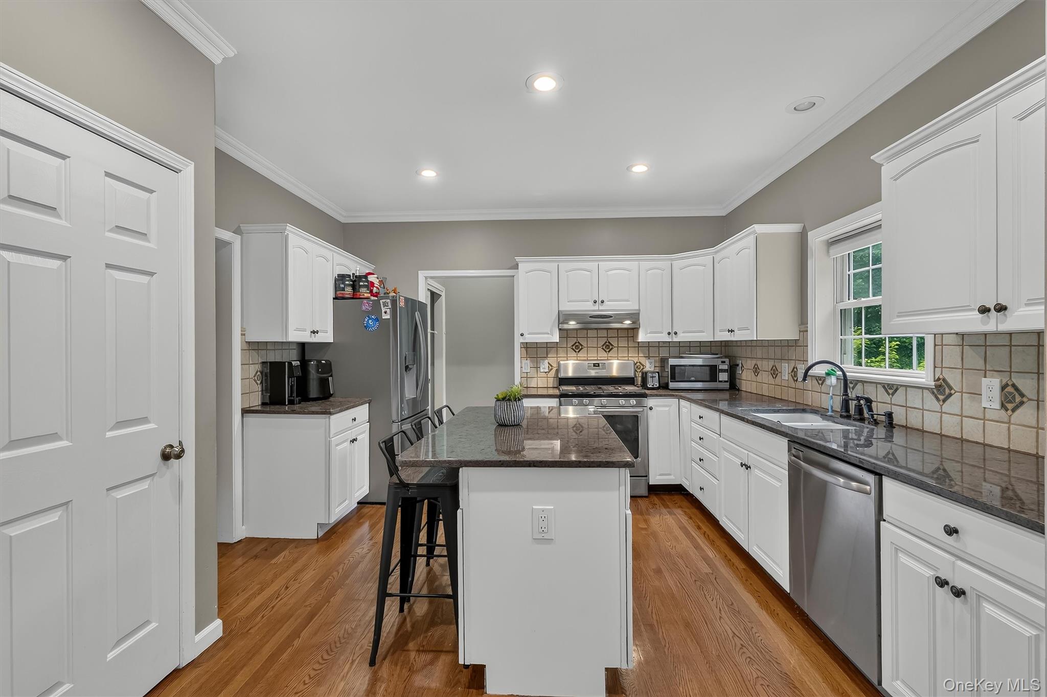 Photo 7 of this property