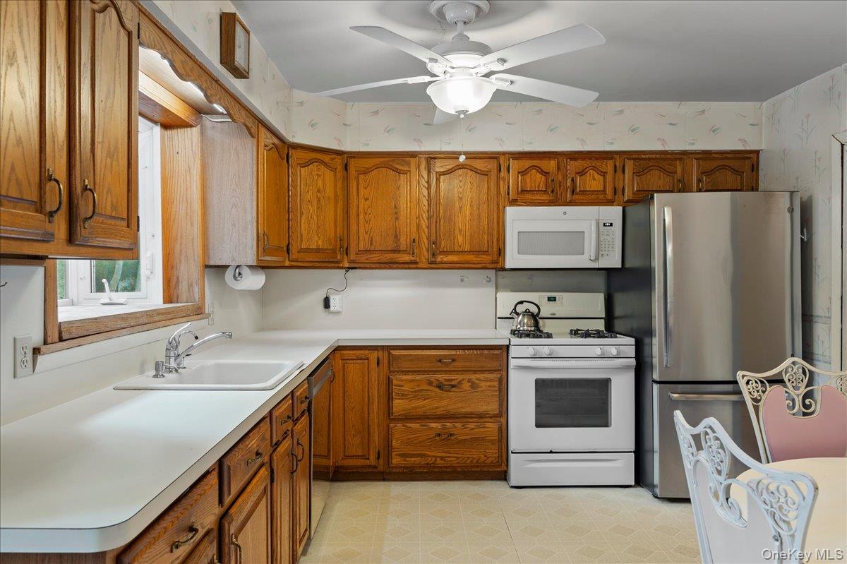Photo 10 of this property