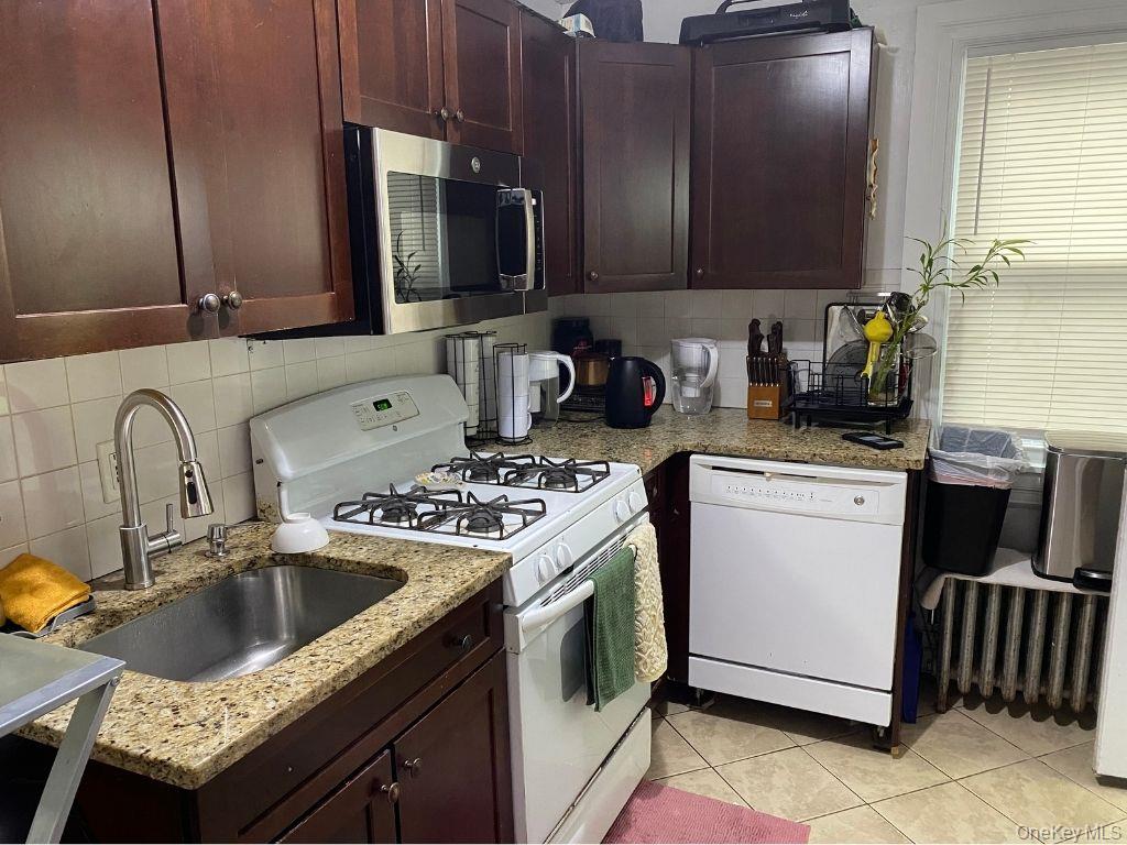 Photo 4 of this property