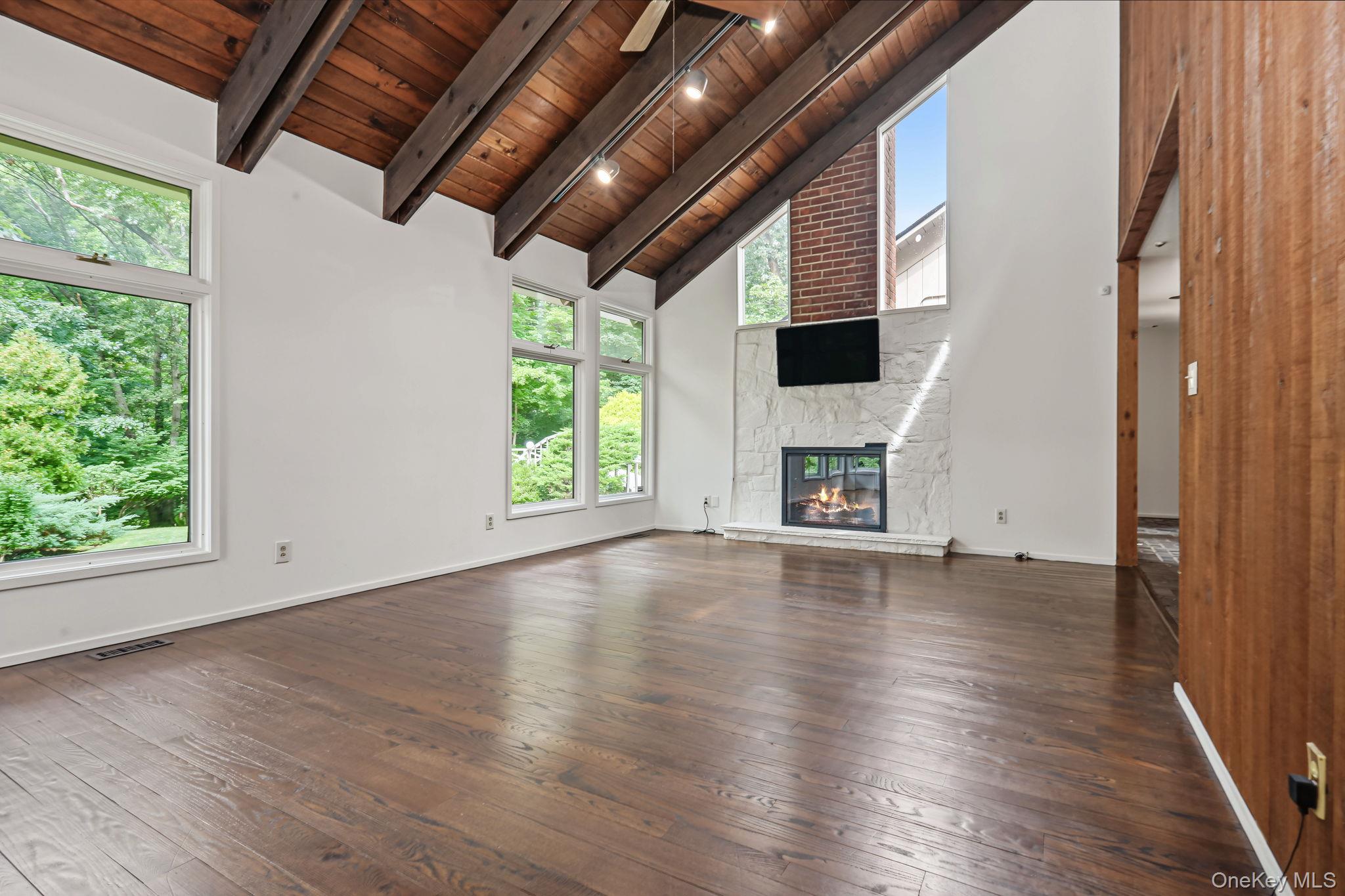 Photo 4 of this property
