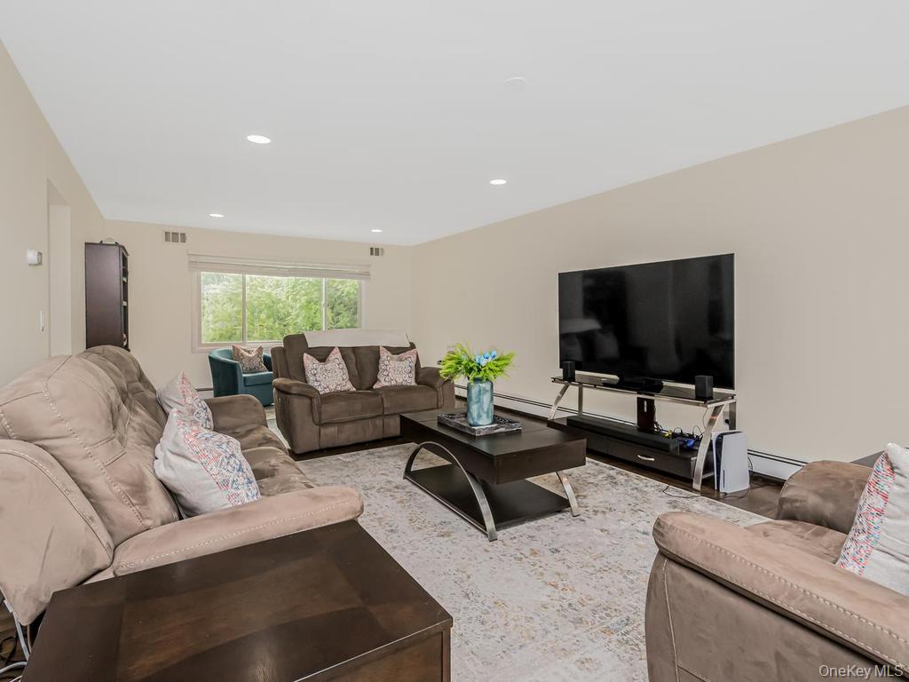 Photo 4 of this property