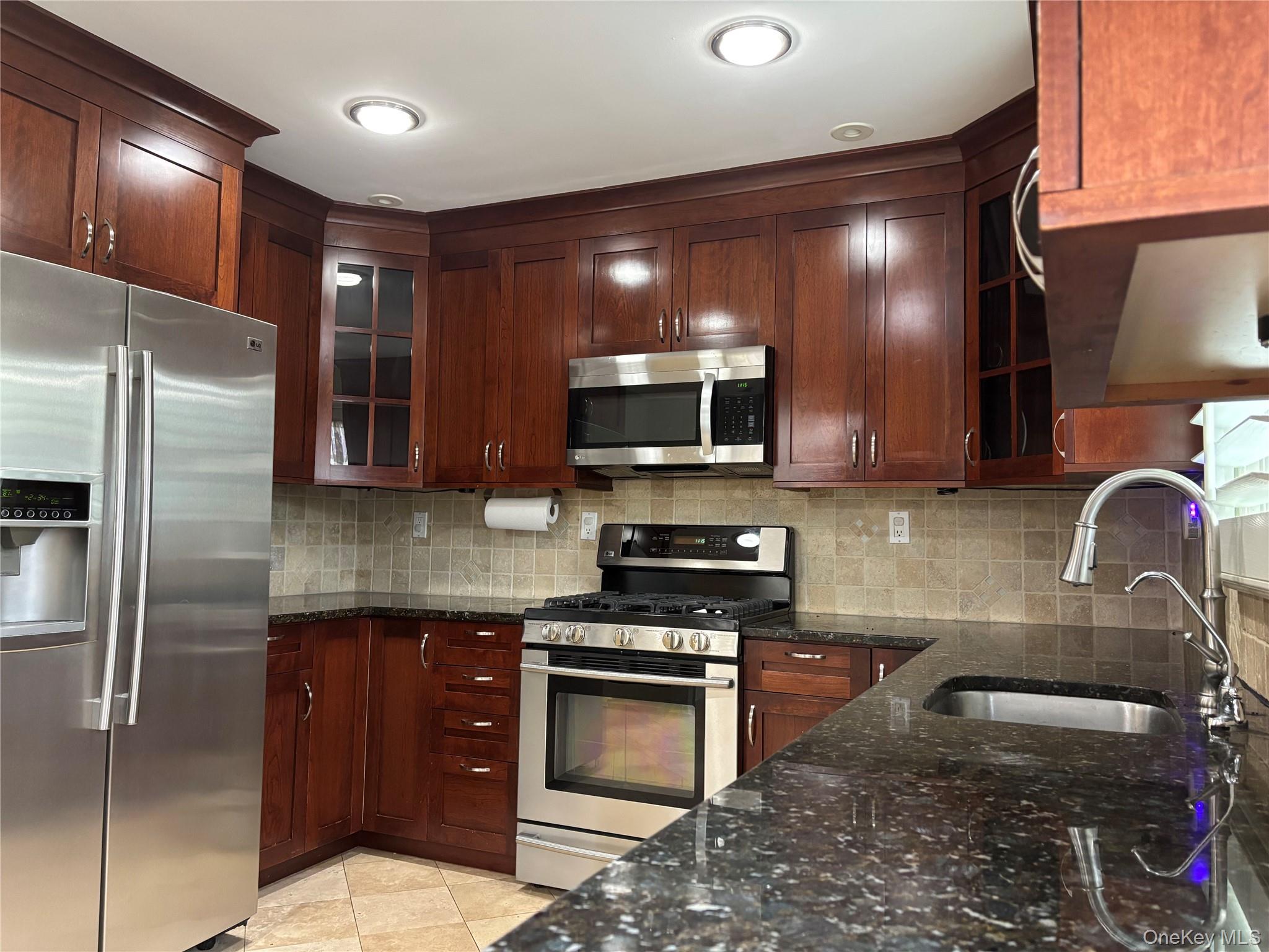 Photo 4 of this property