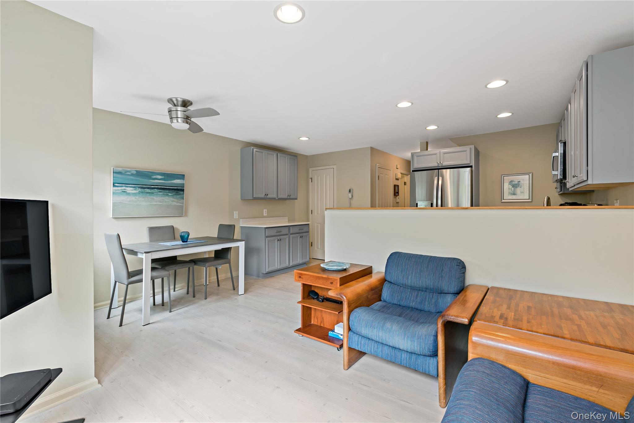 Photo 7 of this property