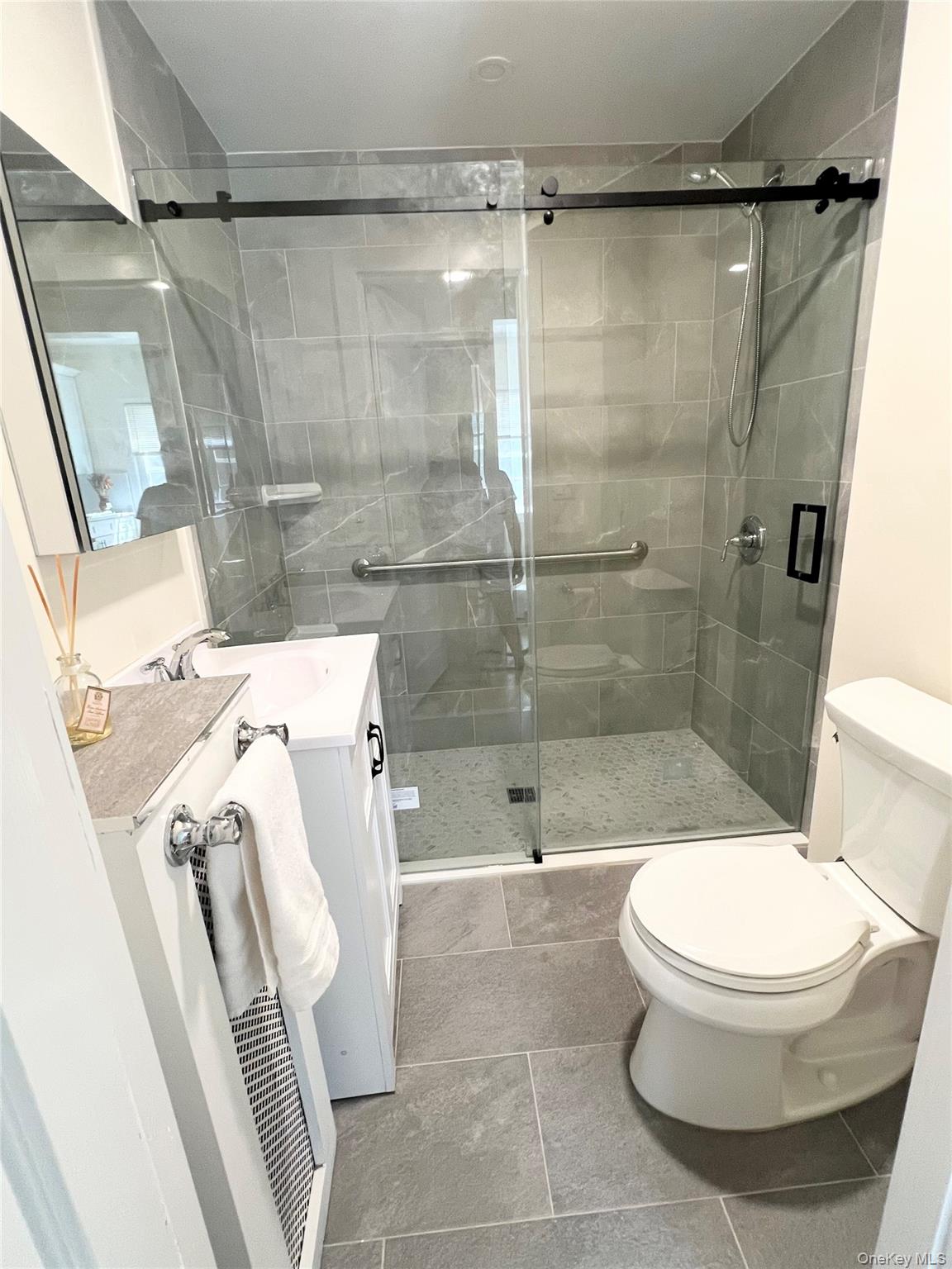 Photo 4 of this property