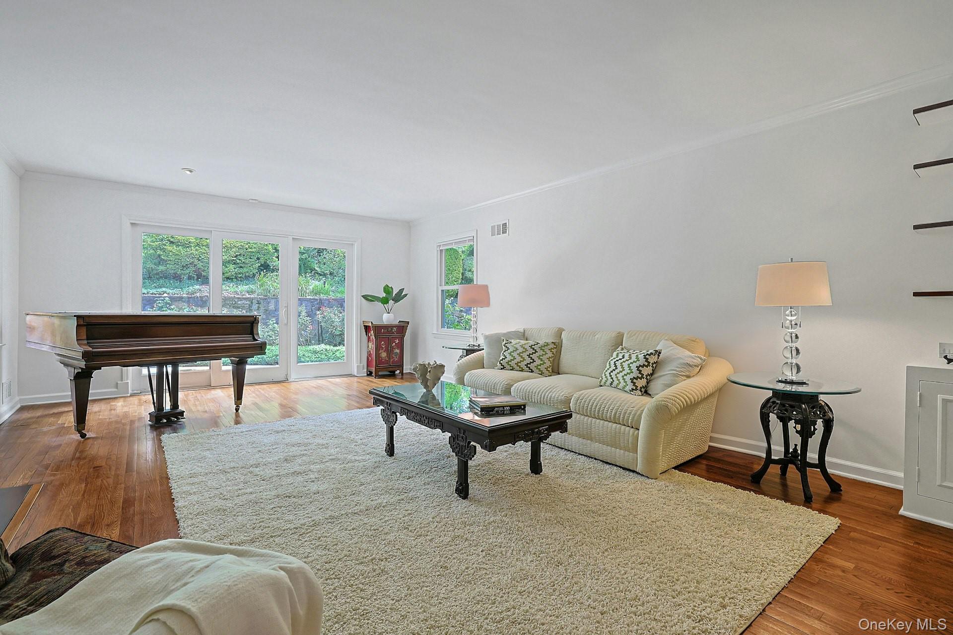 Photo 4 of this property