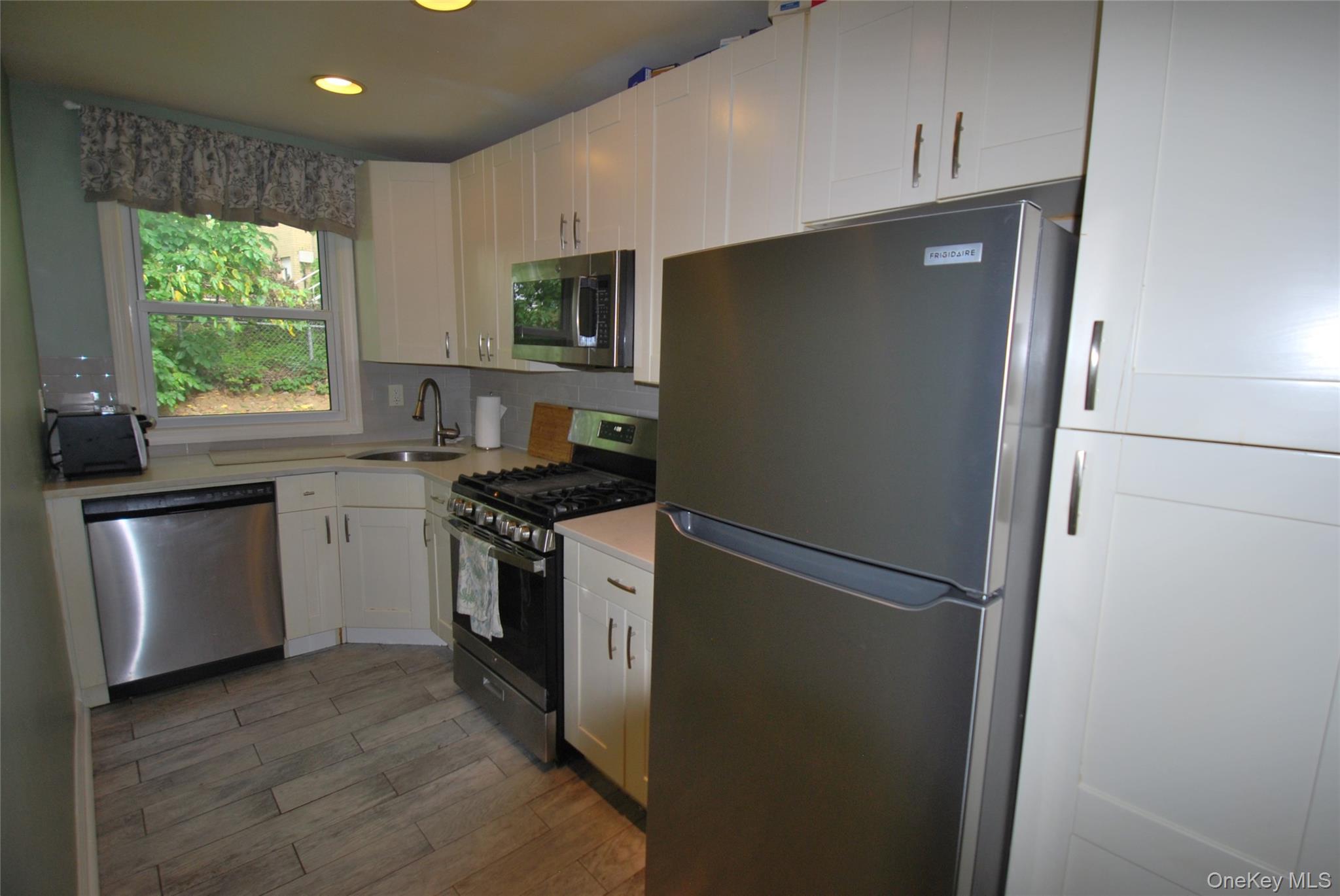 Photo 5 of this property