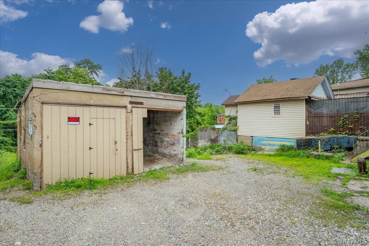 Photo 4 of this property
