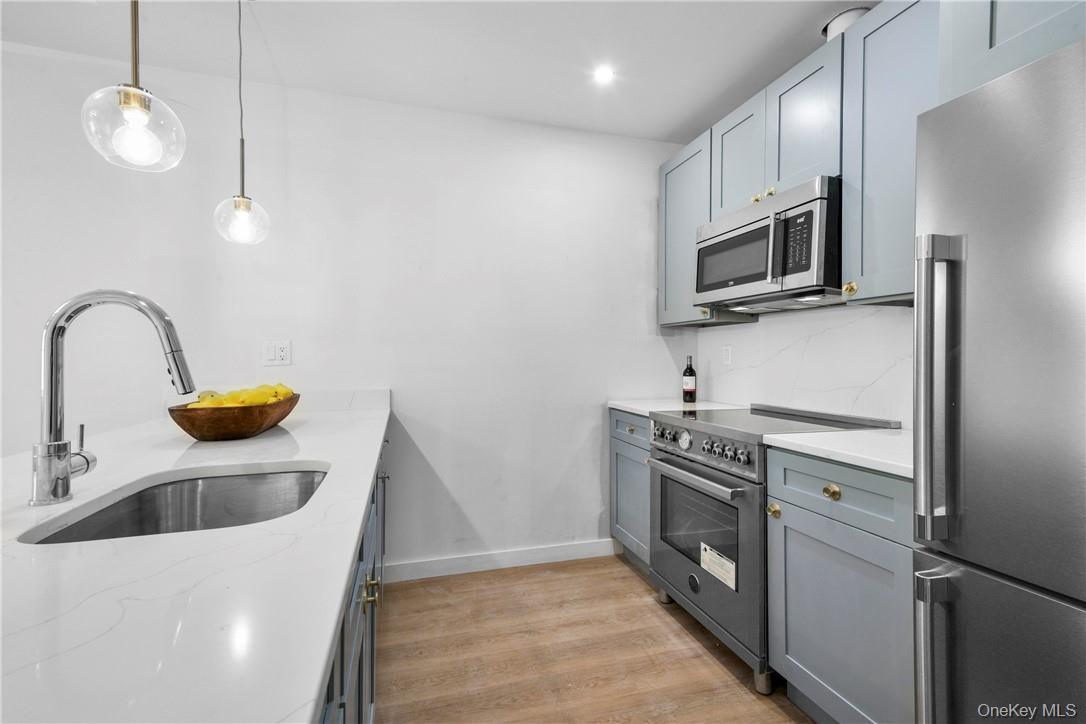 Photo 6 of this property